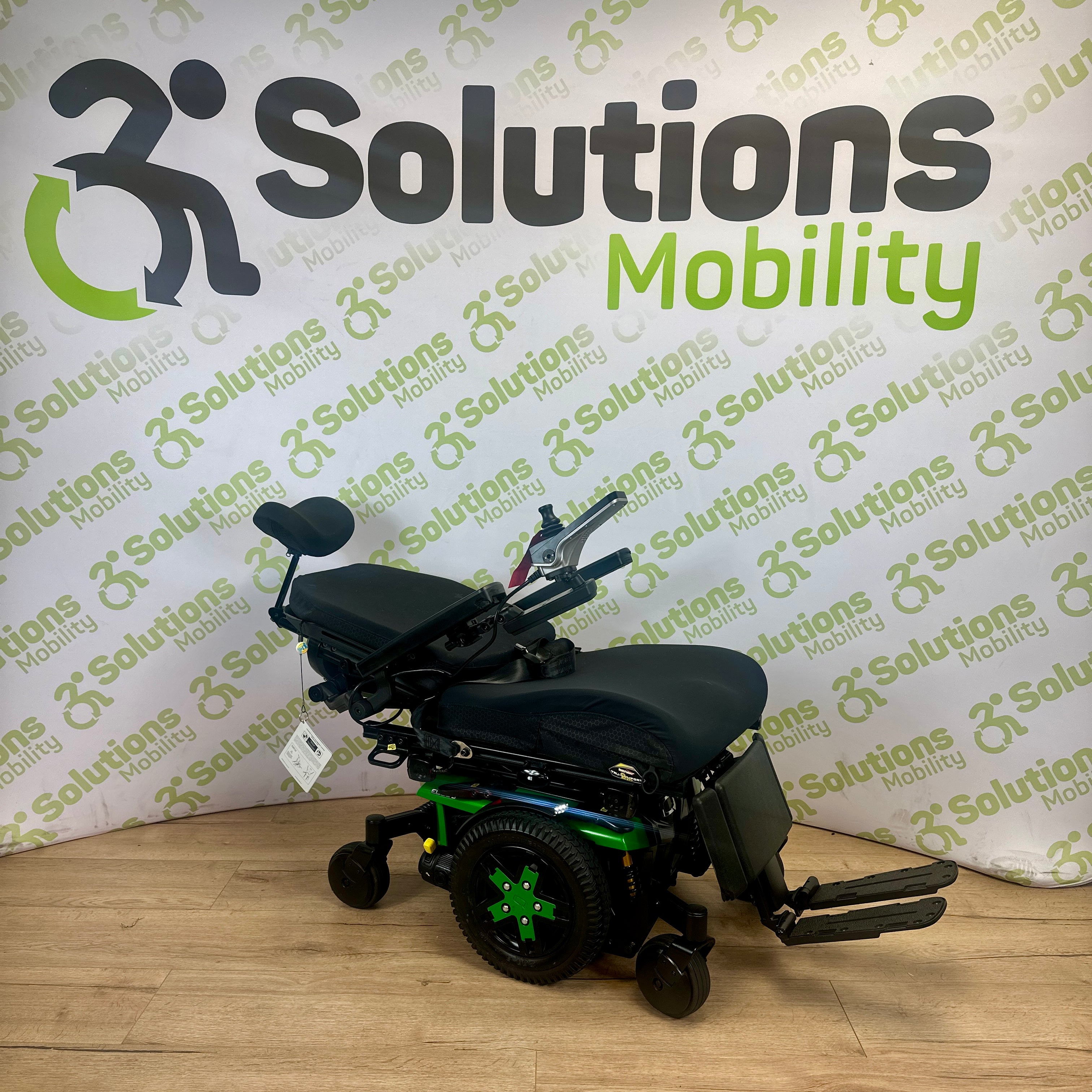 Pride Q6 Edge 3 6MPH Electric Tilt, Recline and Manual Footplate Mobility Powerchair