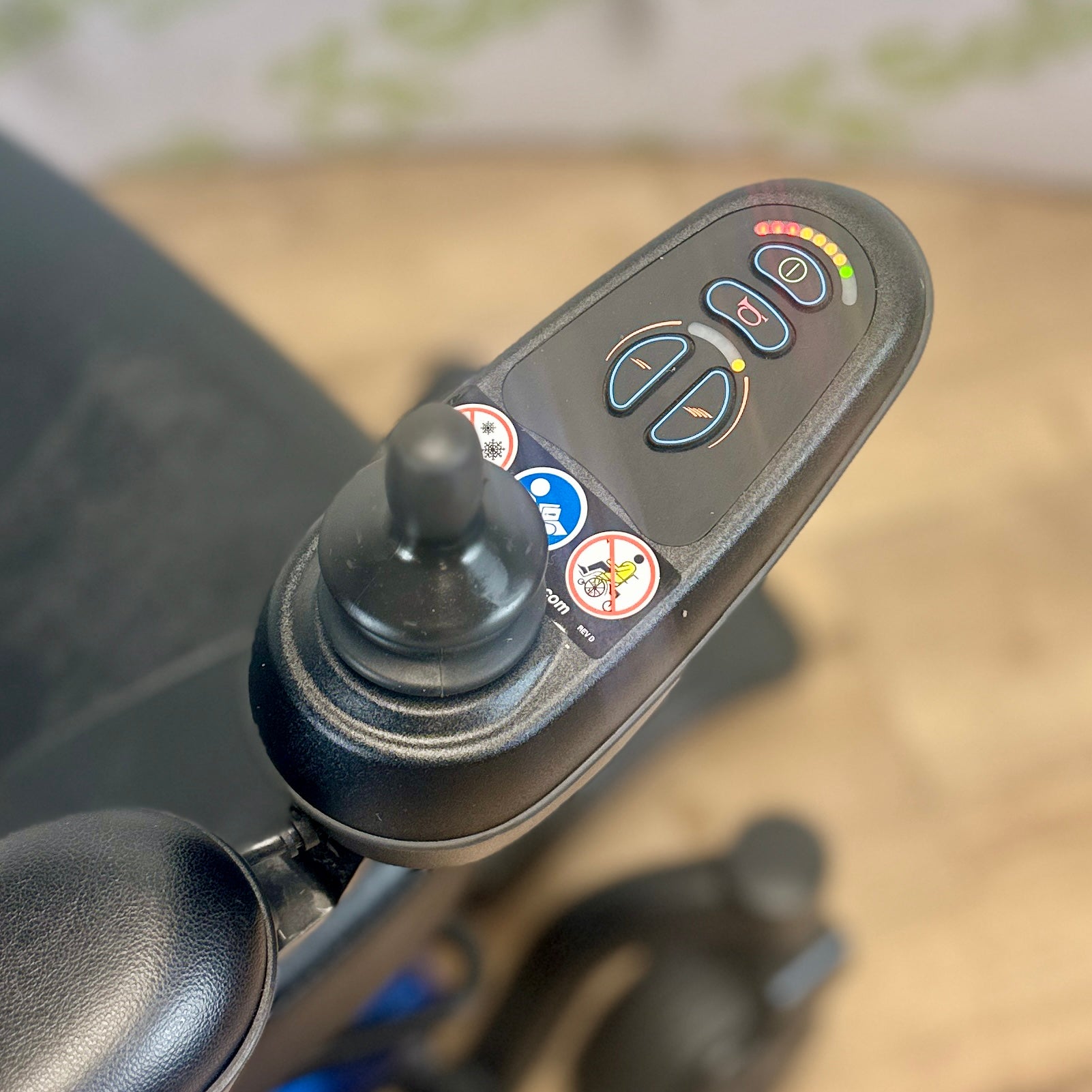 Pride Jazzy 600ES 4mph Mid Wheel Drive Electric Mobility Powerchair