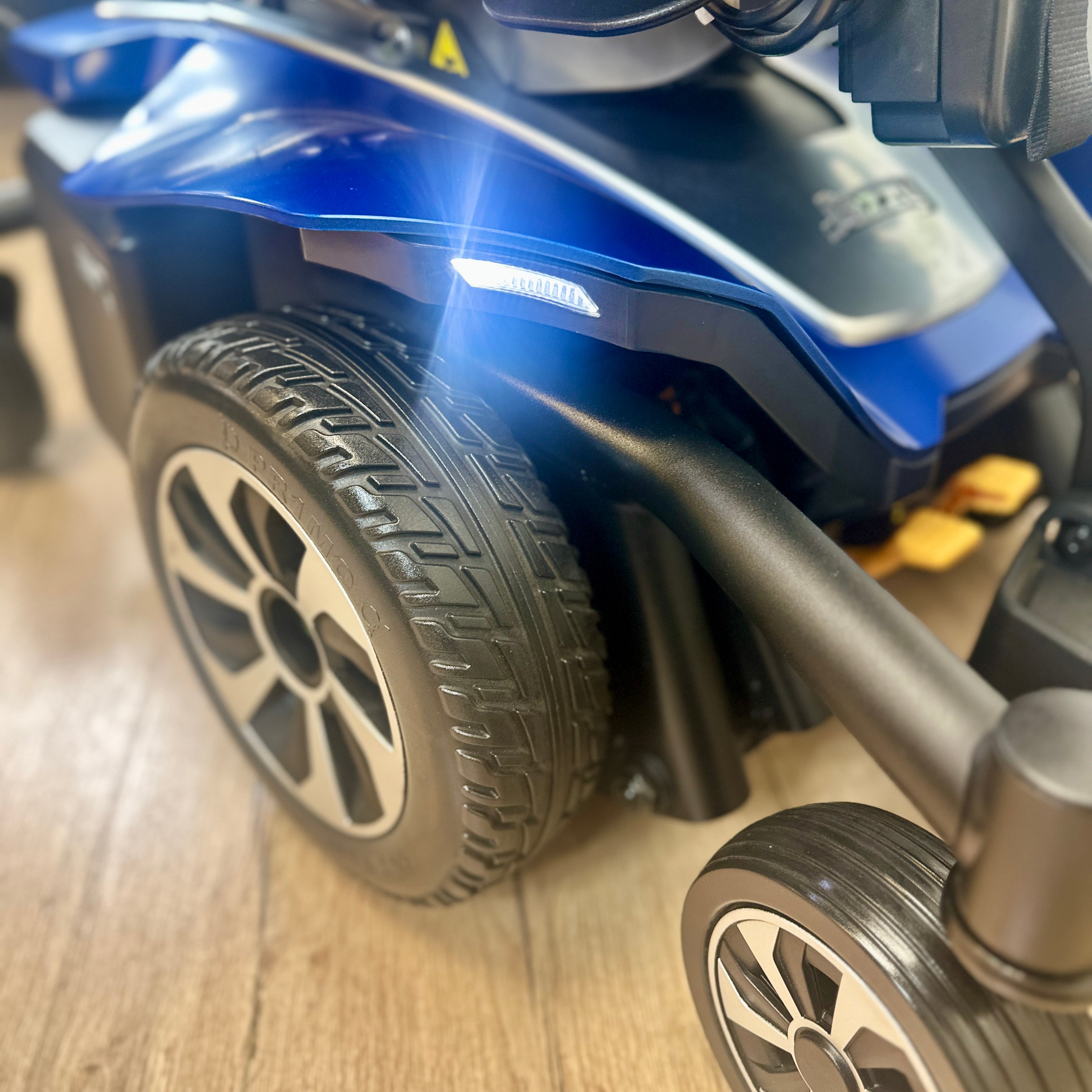 Pride Jazzy Air 2 4mph - Electric Seat Rising Mobility Powerchair Scooter