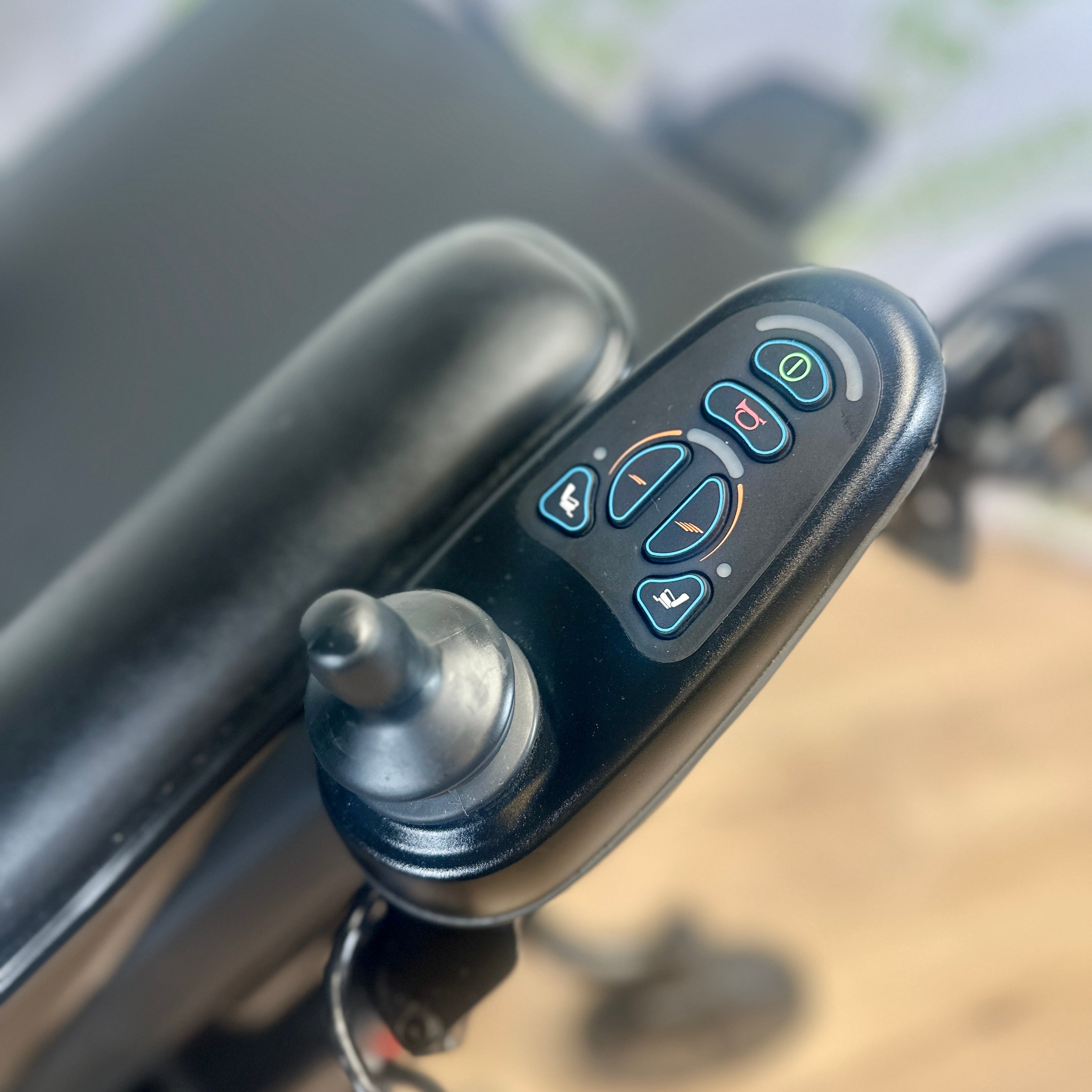 Quickie Q300r 4mph RWD  Electric Tilt Mobility Powerchair