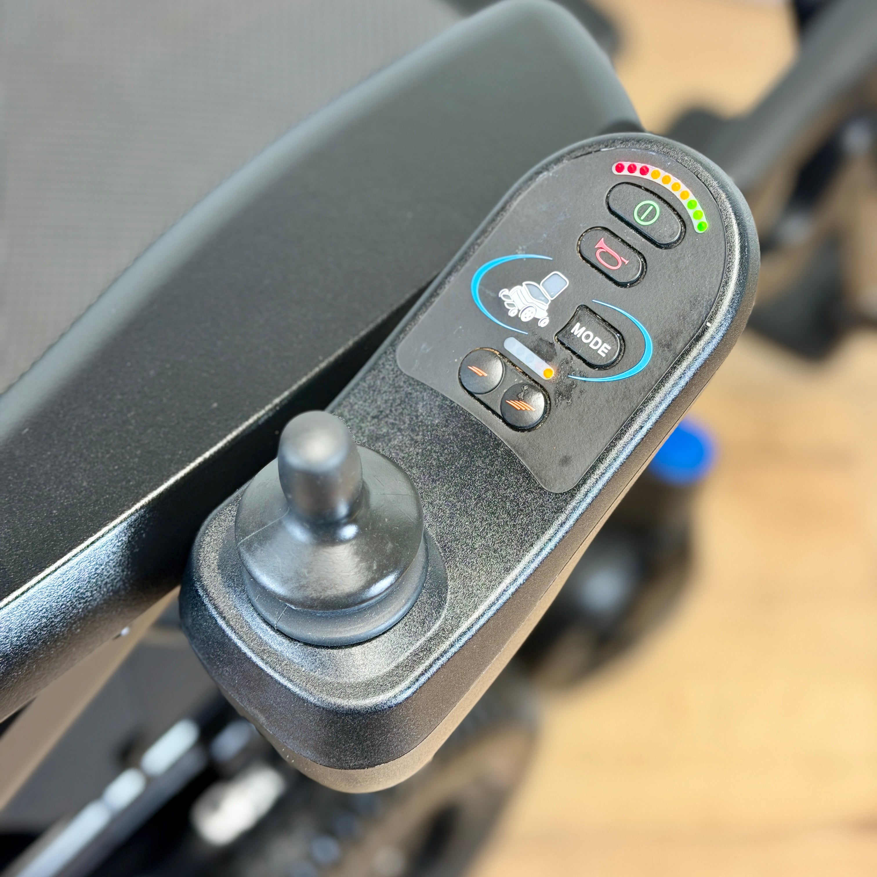 Quickie Q500M MWD 4mph Power chair Scooter Electric Seat Tilt Manual Elevating Legrests