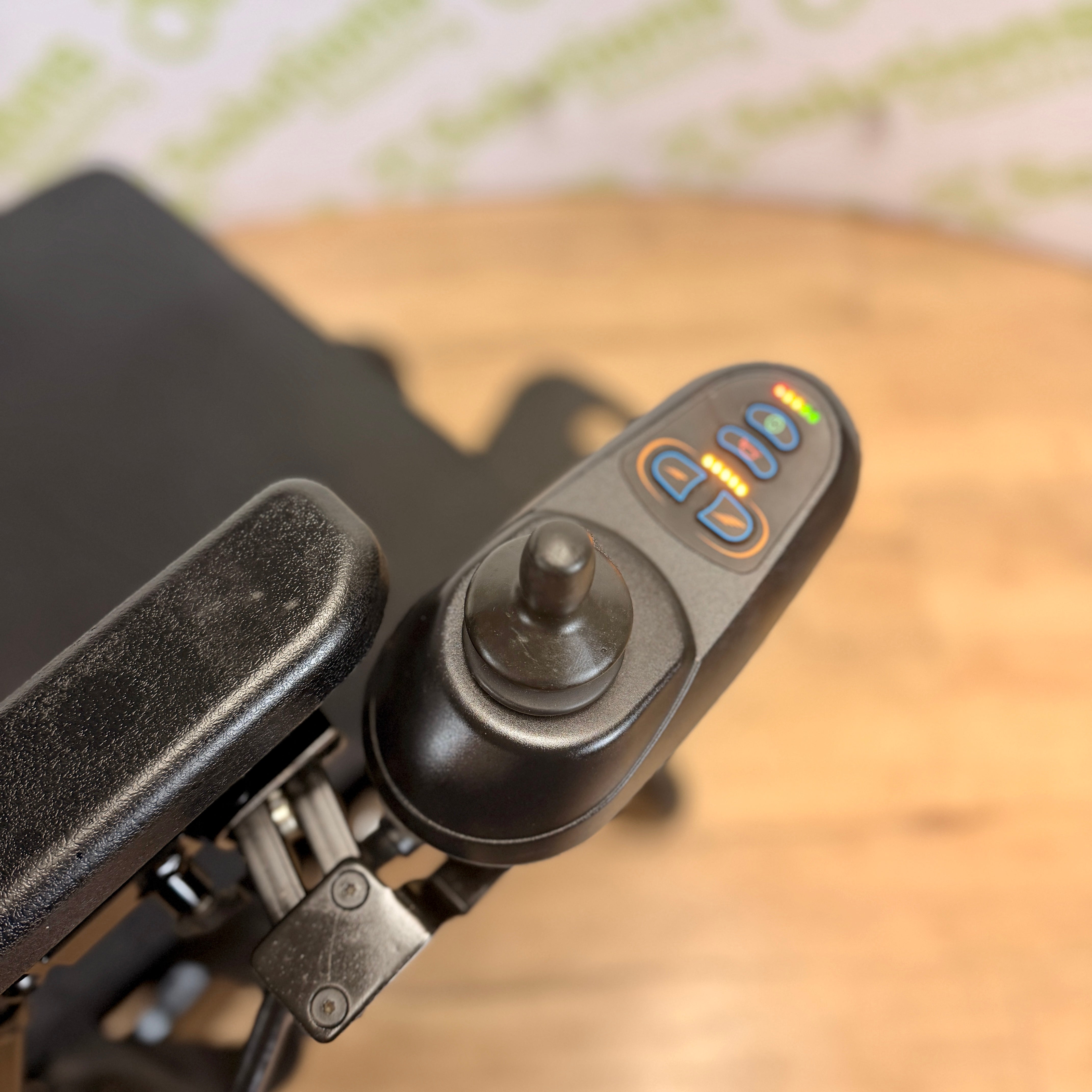 Quickie Q50r 4mph Folding Transportable Electric Lithium Battery Powerchair