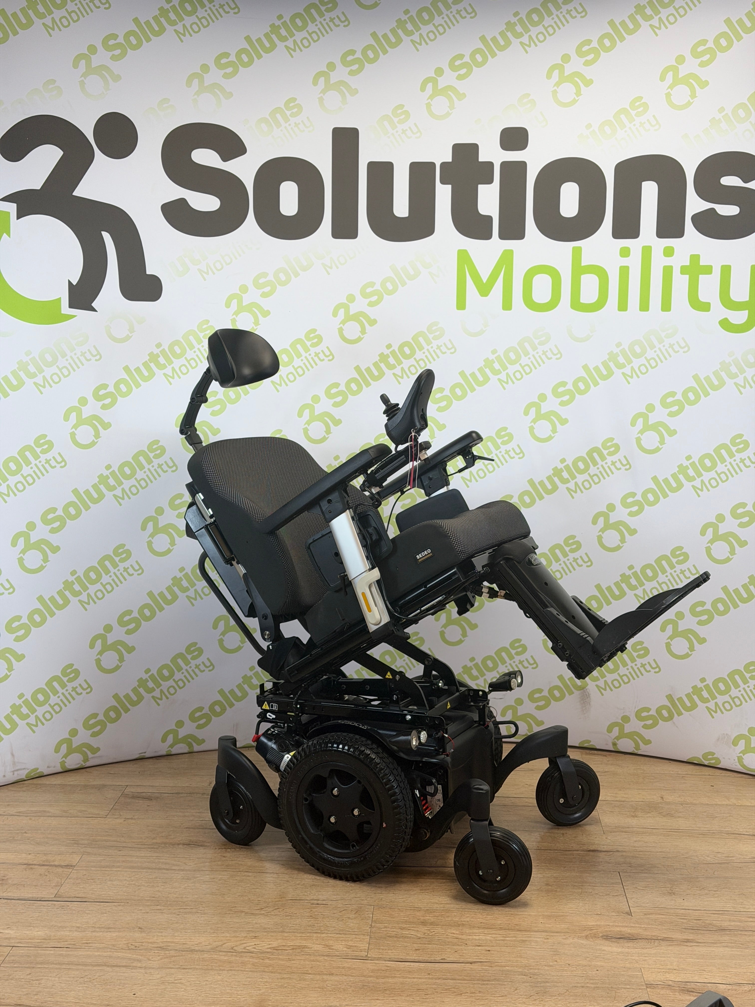 Quickie Q500M MWD 6mph Powerchair Electric Tilt, Footplate, Lights 2025