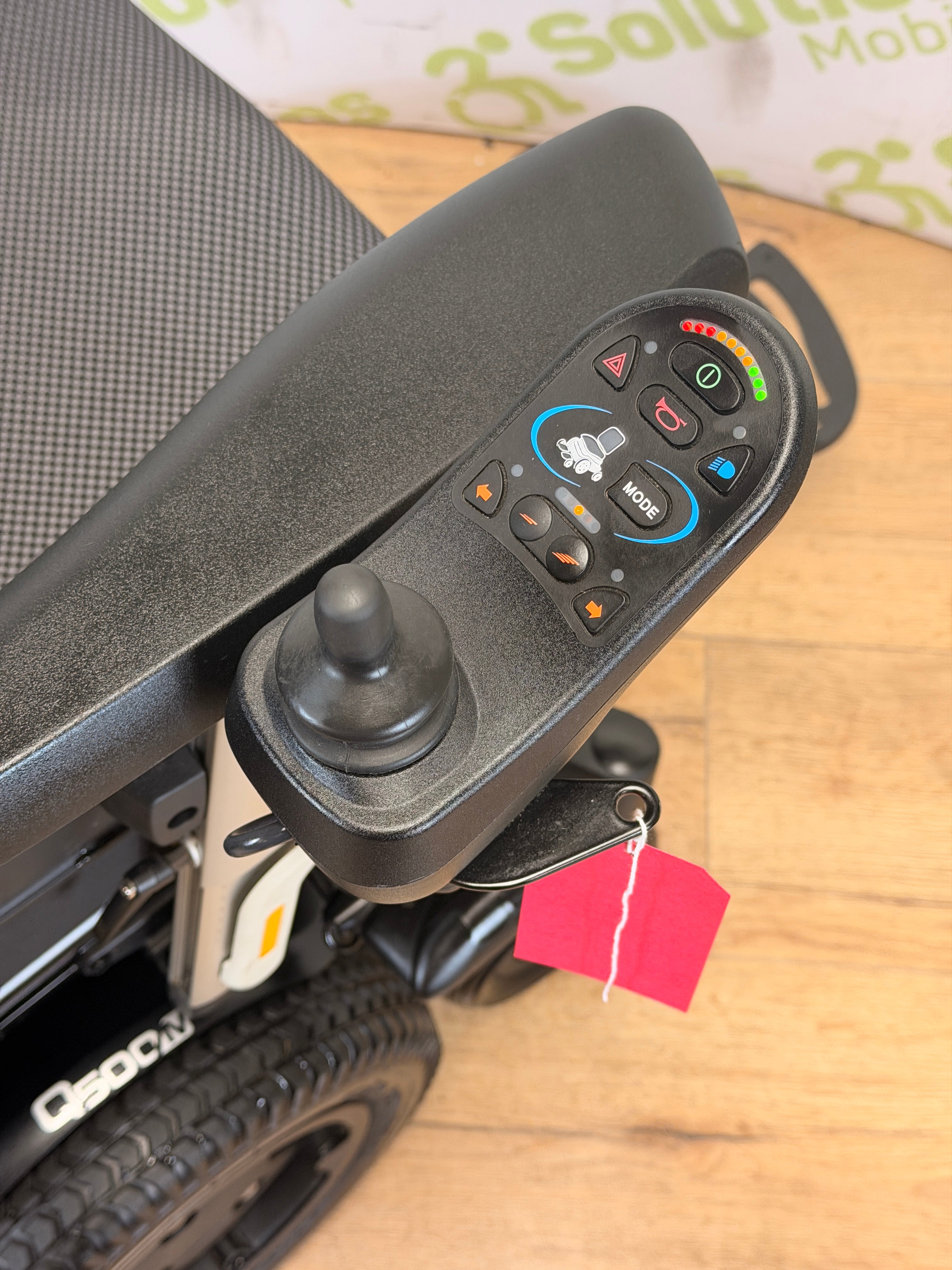 Quickie Q500M MWD 6mph Powerchair Electric Tilt, Footplate, Lights 2025