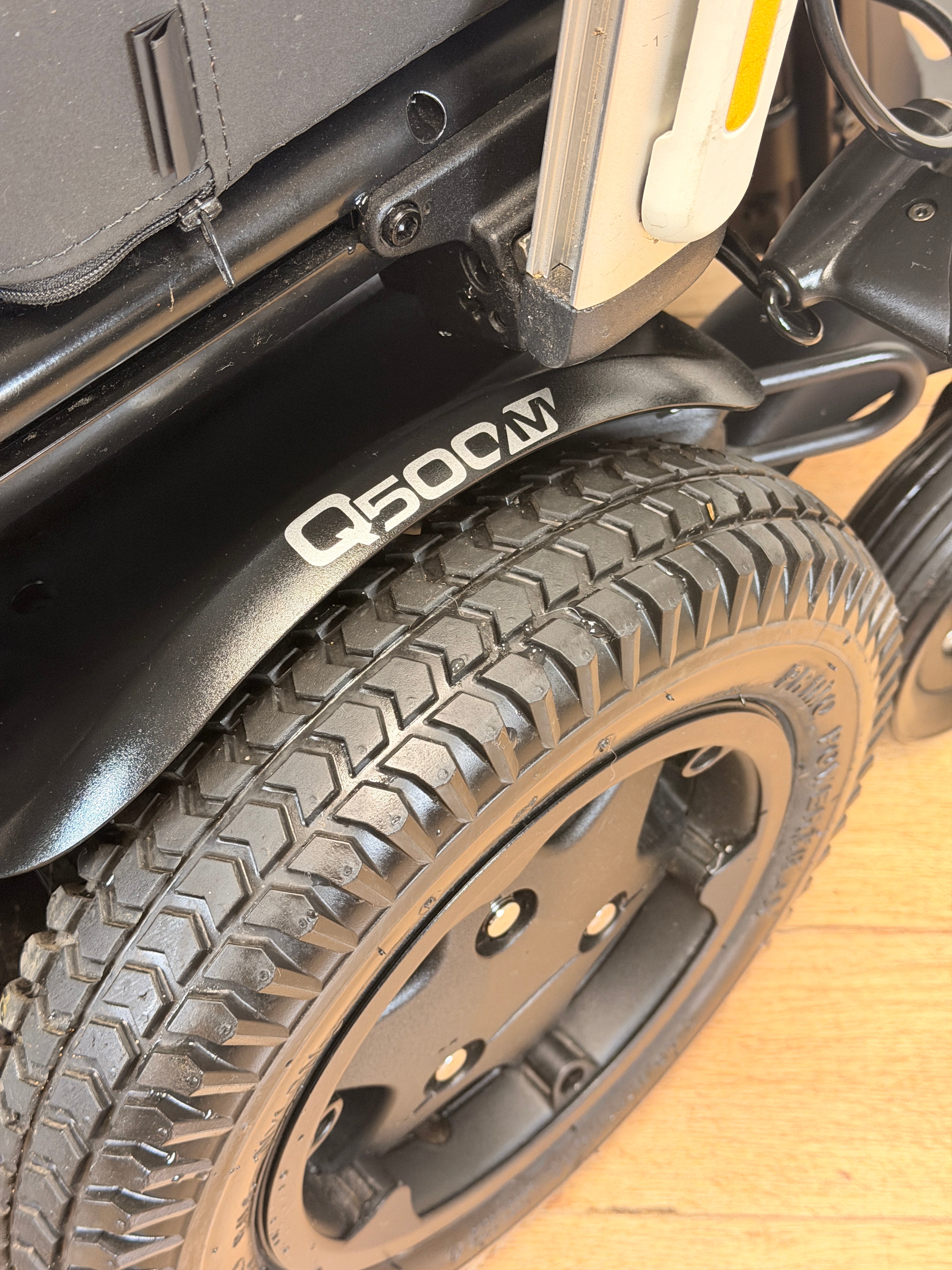 Quickie Q500M MWD 6mph Powerchair Electric Tilt, Footplate, Lights 2025