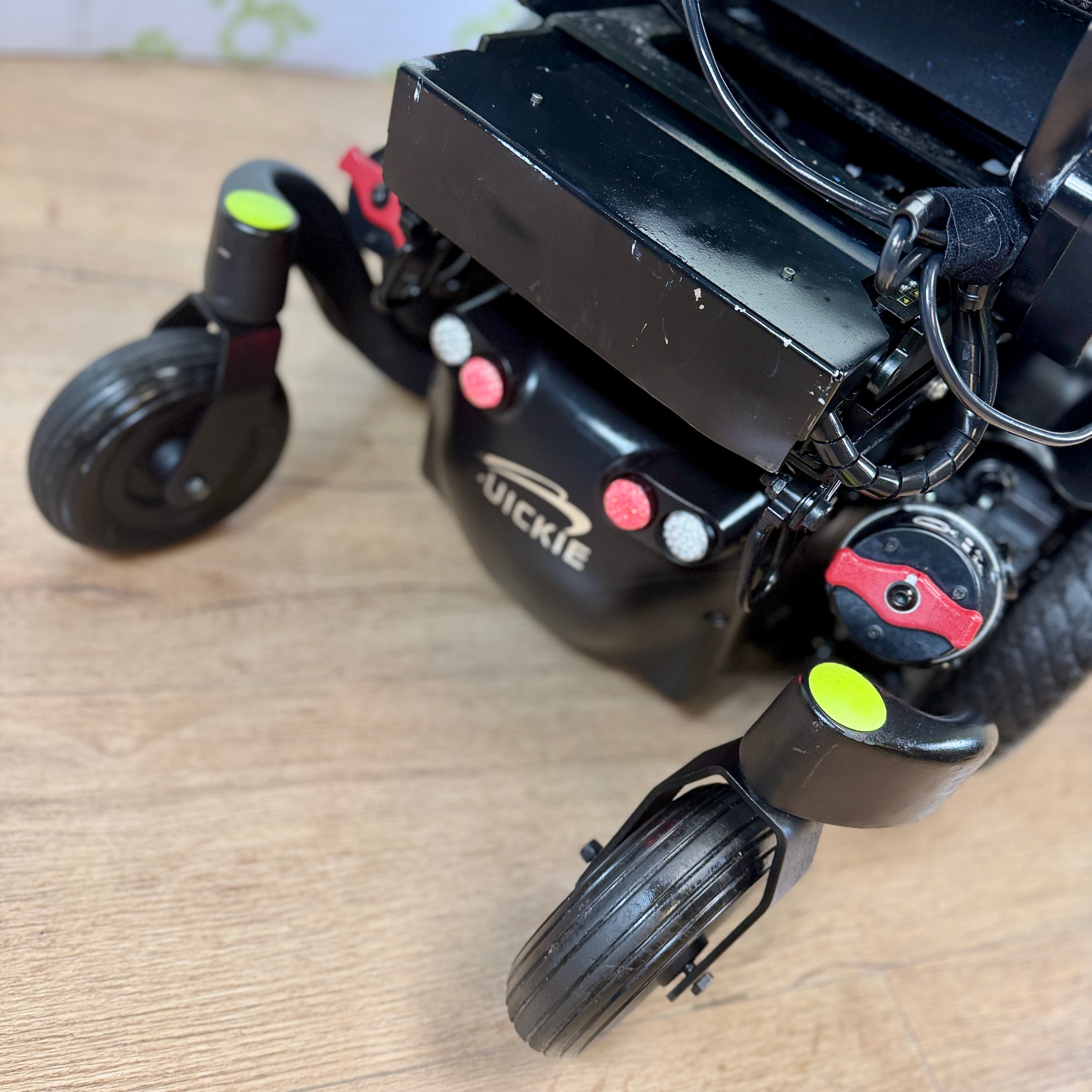 Quickie Q500M MWD 6mph Power chair Scooter Electric Rise Tilt Backrest Recline