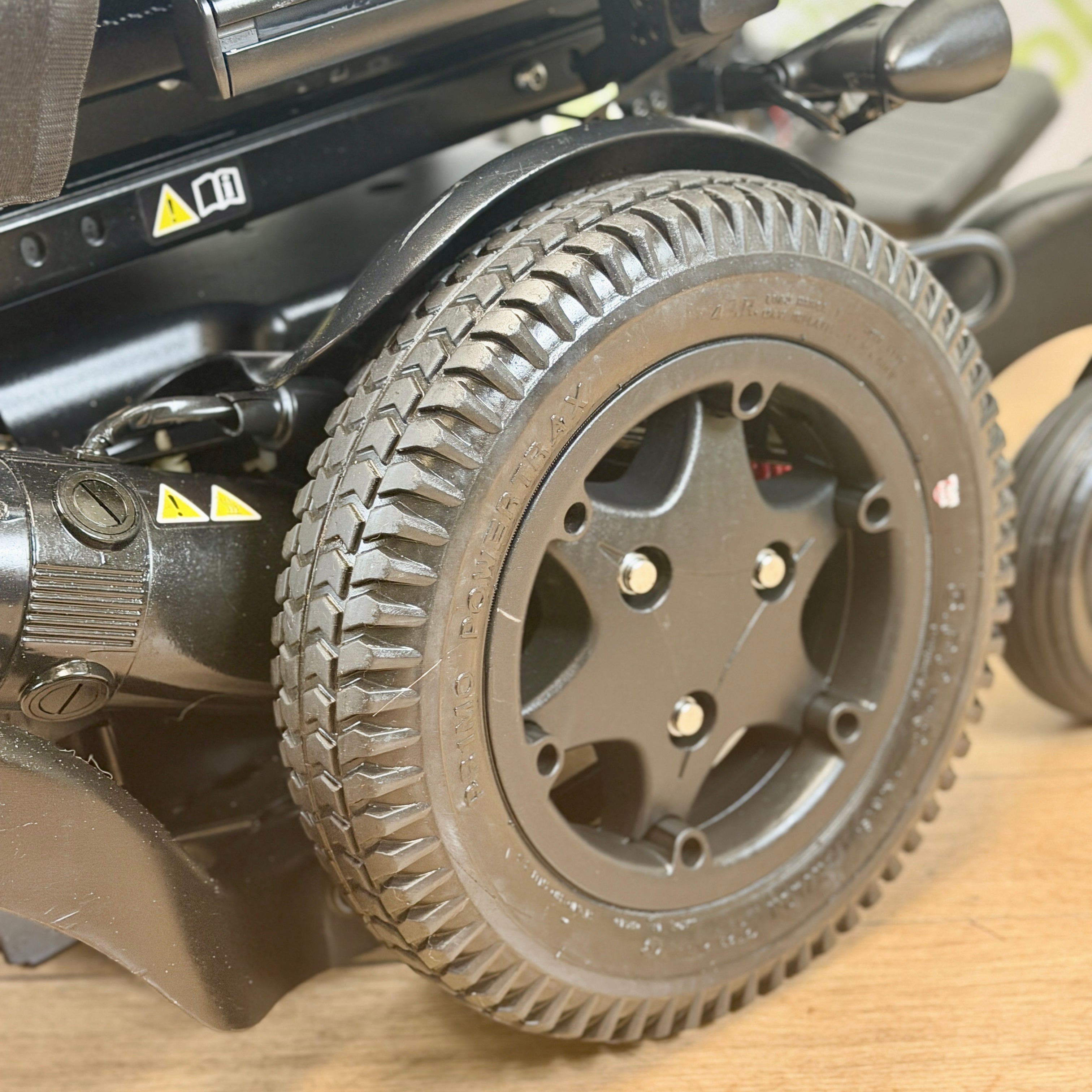 Quickie Q500M MWD 6mph Power chair Scooter Electric Seat Rise and Tilt, Lights