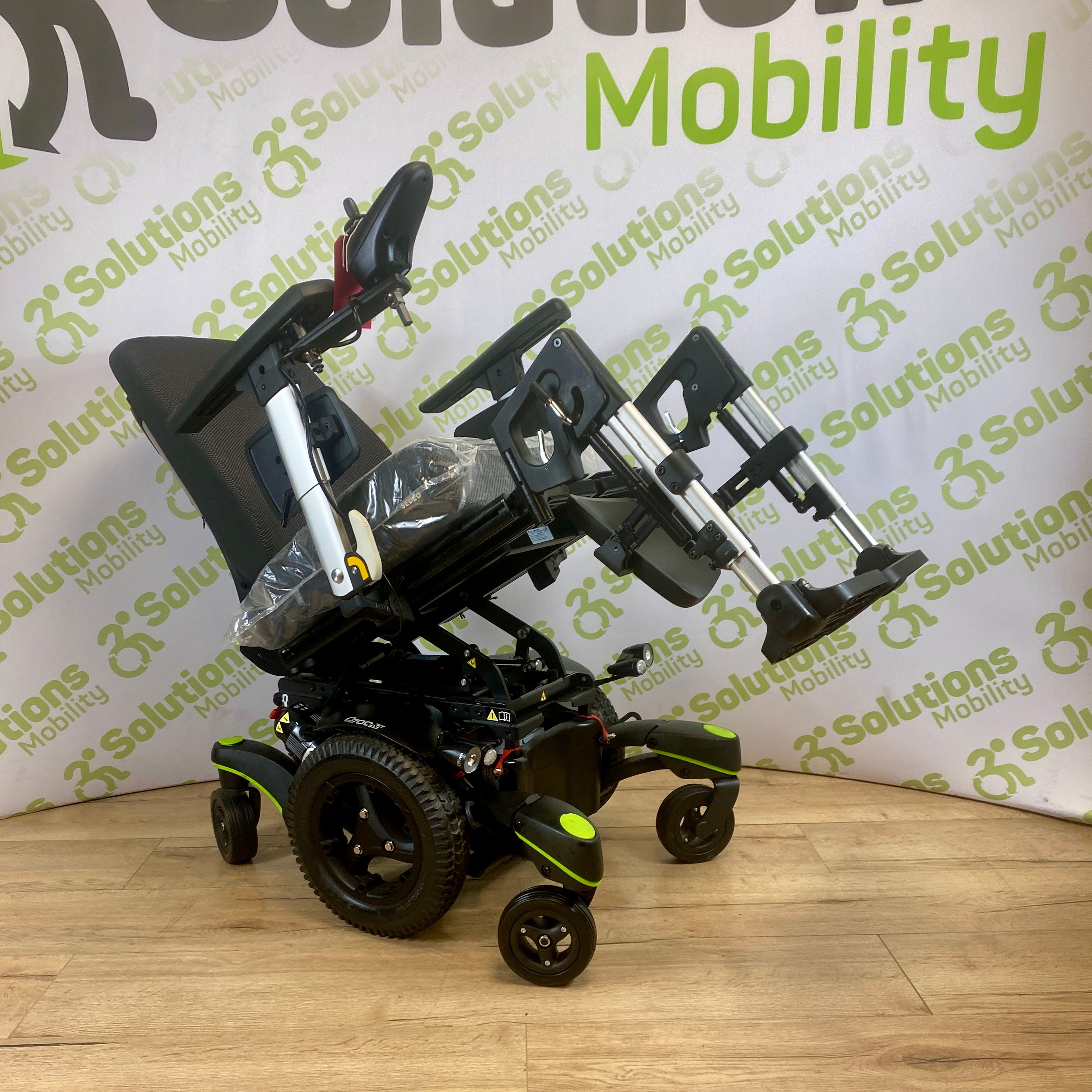 Quickie Q700M Rare 6mph Electric Seat Tilt, Lights ,Hydraulic leg rests ,Mobility Powerchair