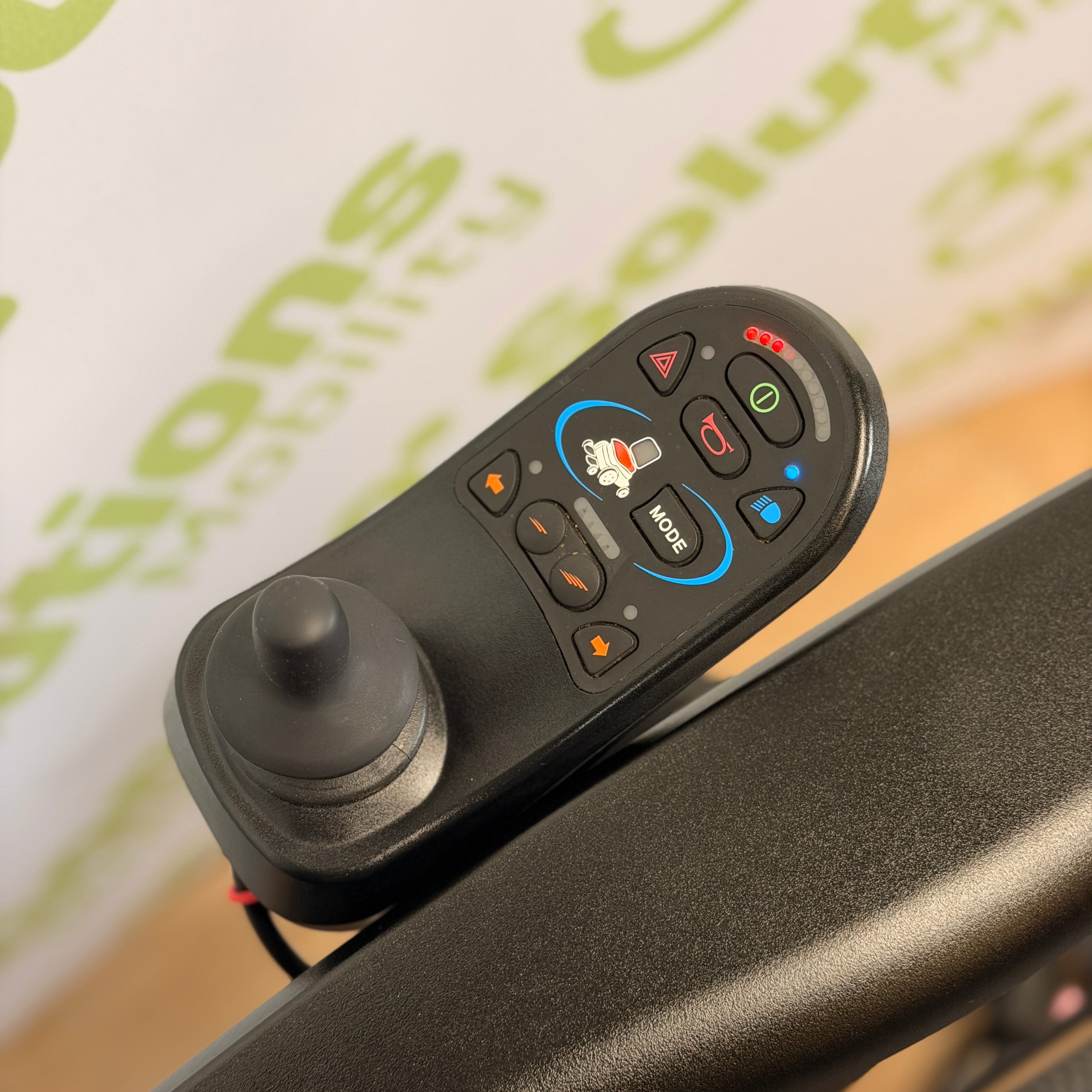 Quickie Puma 40 RWD Powerchair Electric Rise, Electric Tilt, 6mph