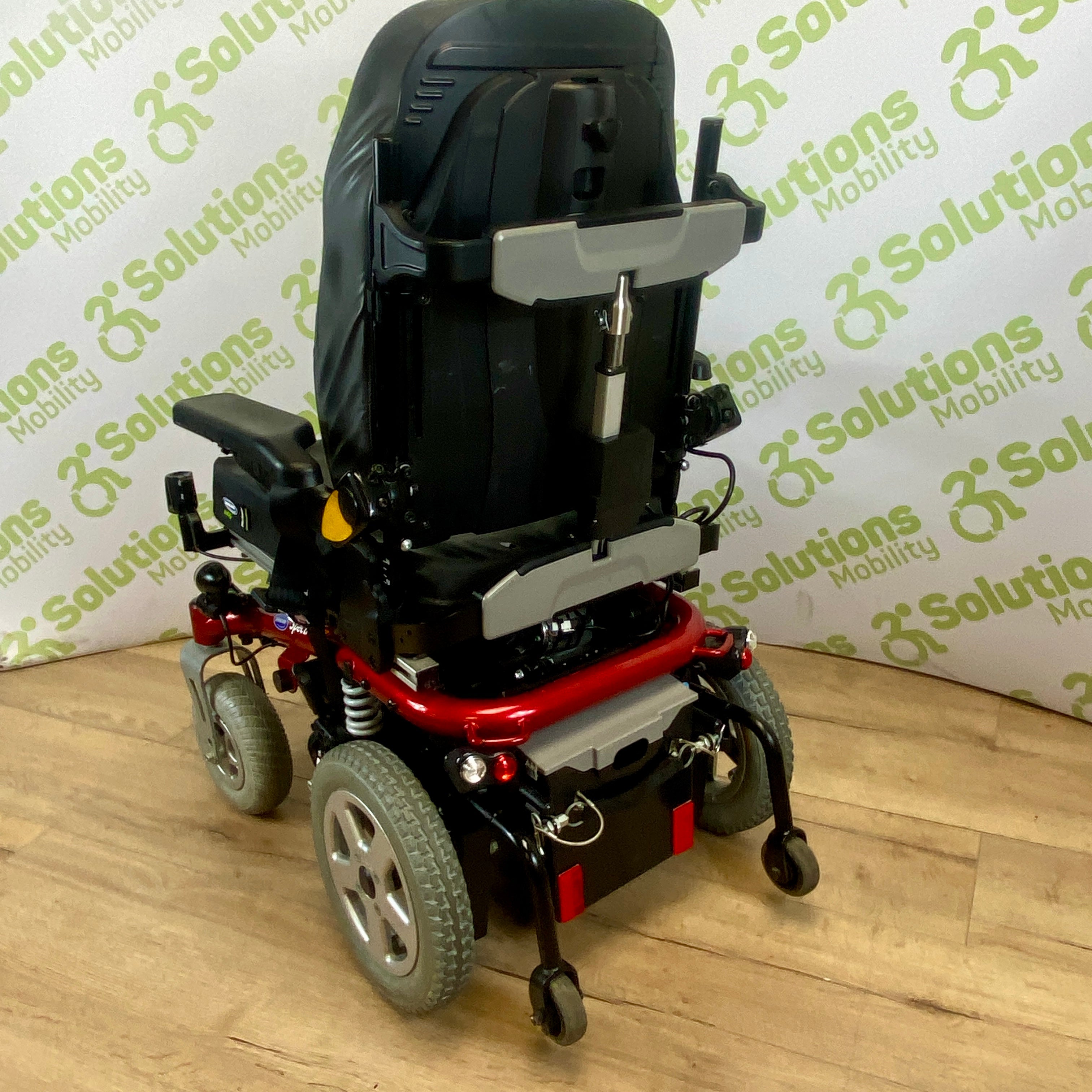 Invacare Xtr2 6mph RWD Electric Tilt, Recline, Lights Mobility Powerchair