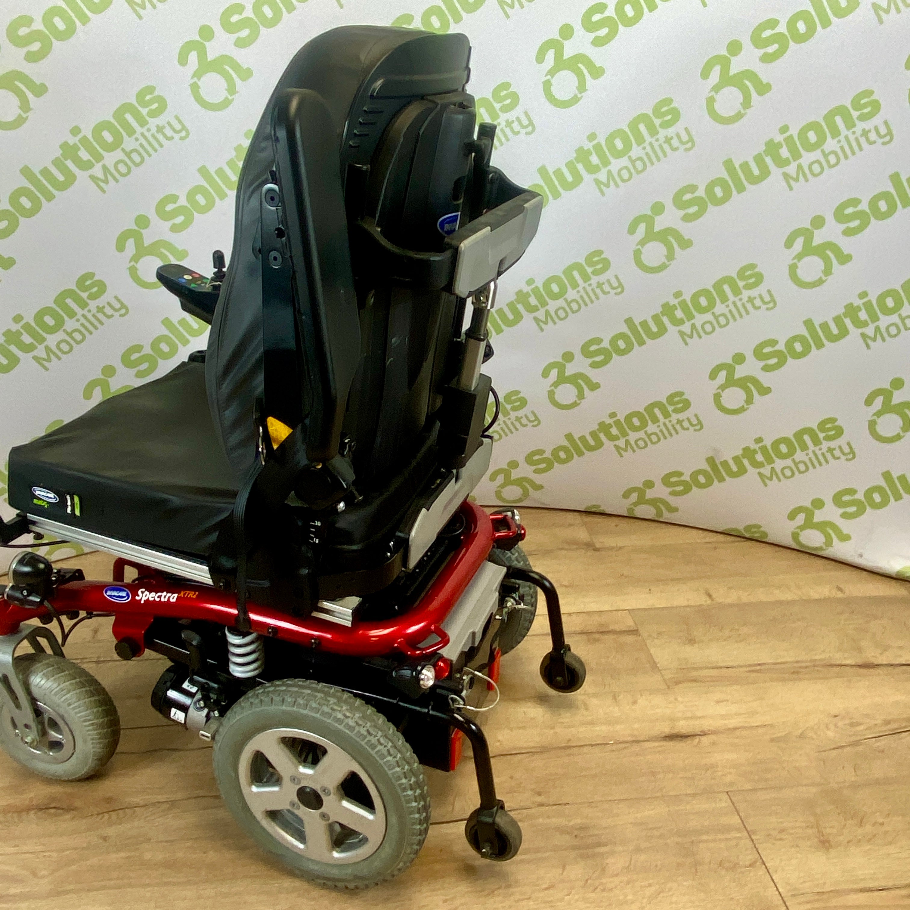 Invacare Xtr2 6mph RWD Electric Tilt, Recline, Lights Mobility Powerchair