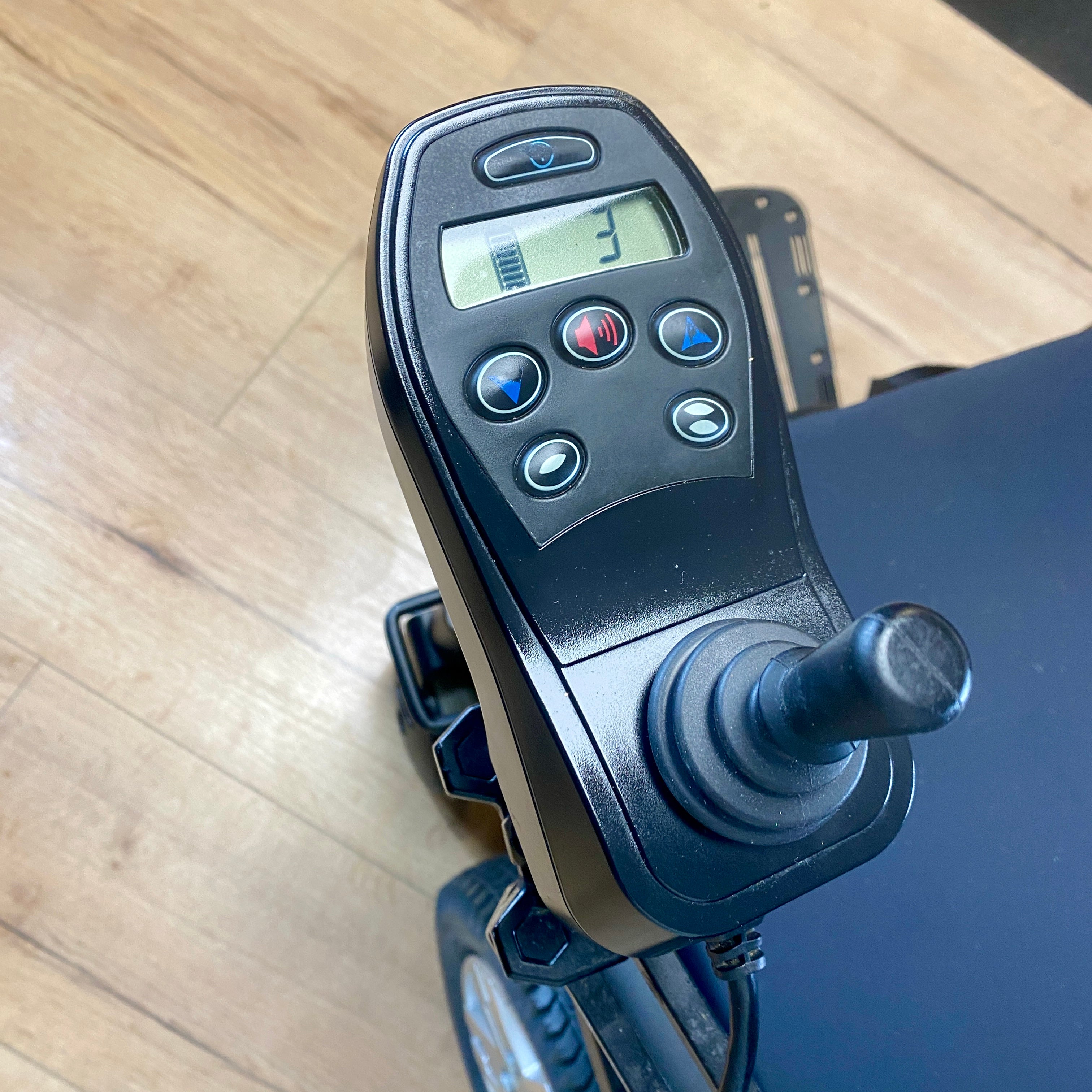 Pride Q6 Edge HD 4mph bariatric Heavy User  32 stone Electric Mobility Powerchair