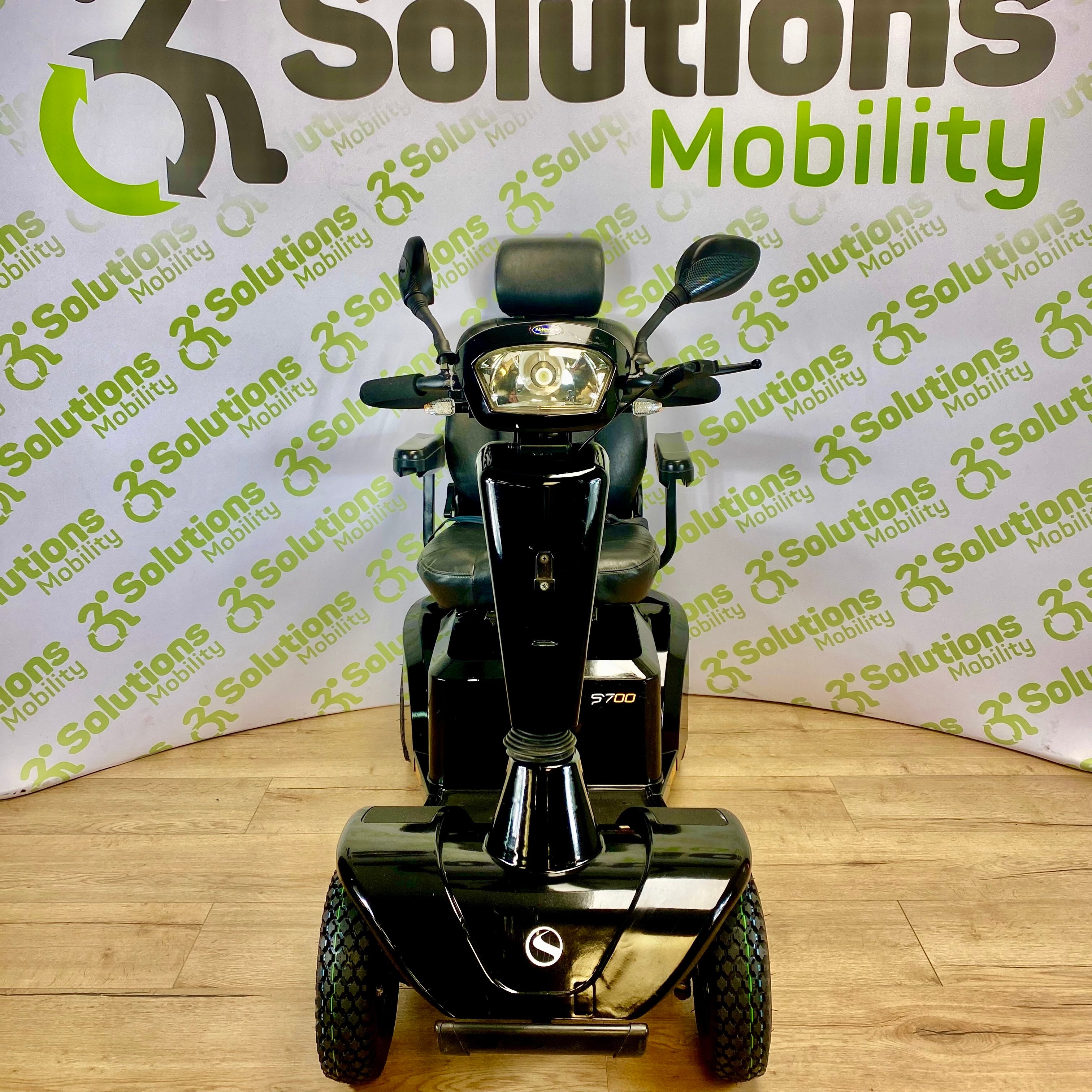 Quickie S700 8mph  Electric Mobility Scooter