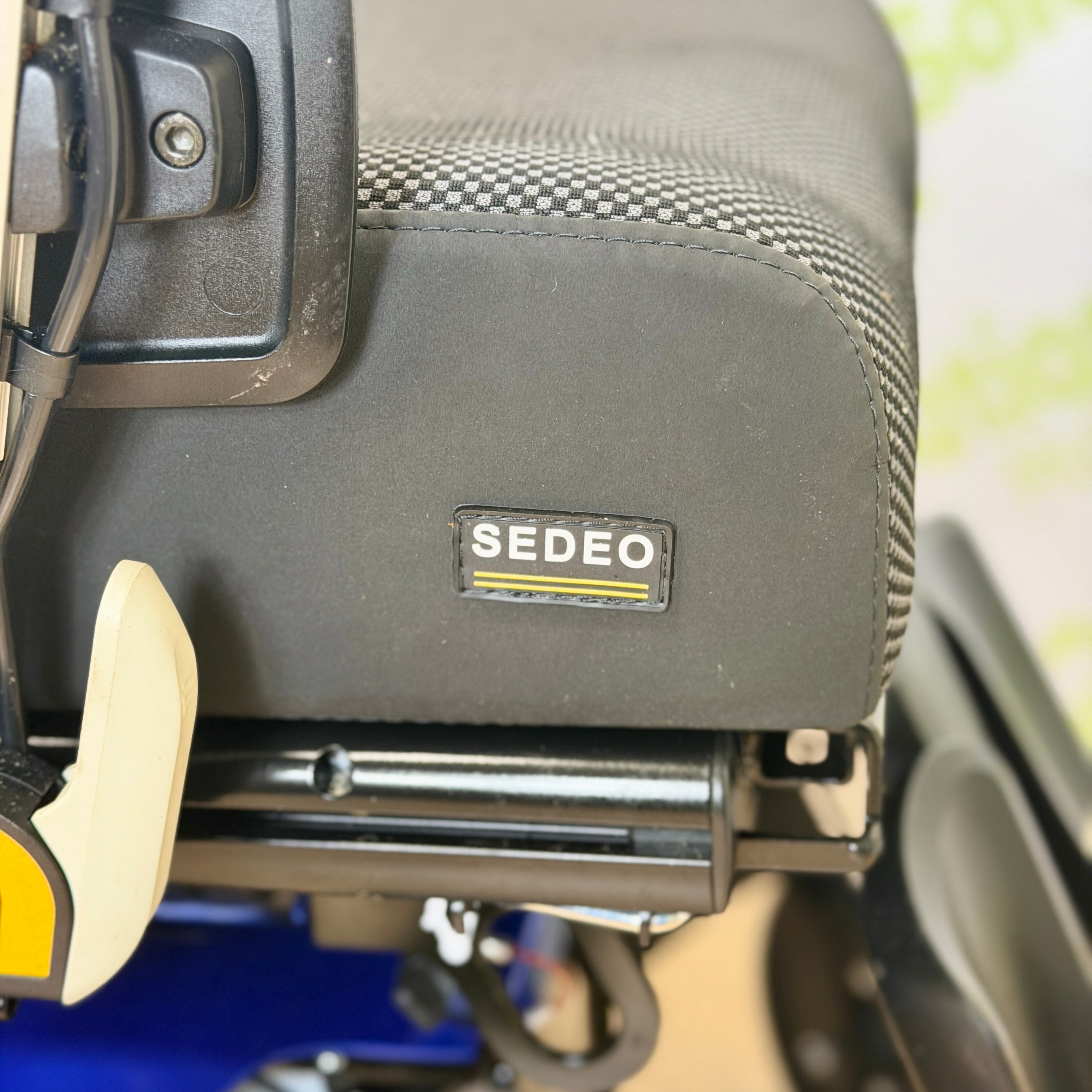 Quickie Q300M Mini MWD 6mph Electric Wheelchair Powerchair