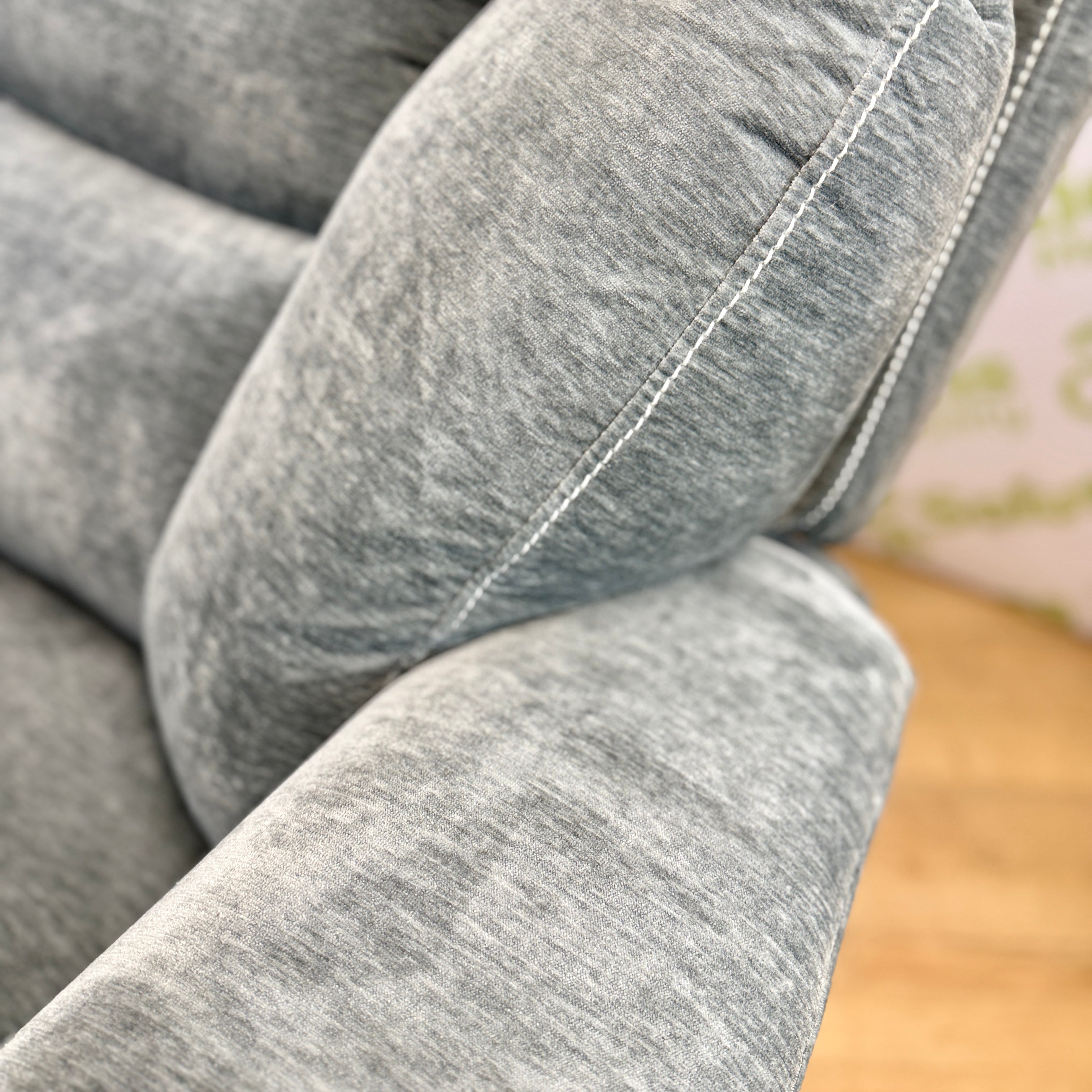 Ultra Comfort Electric Riser Recliner with Heat and Massage Armchair