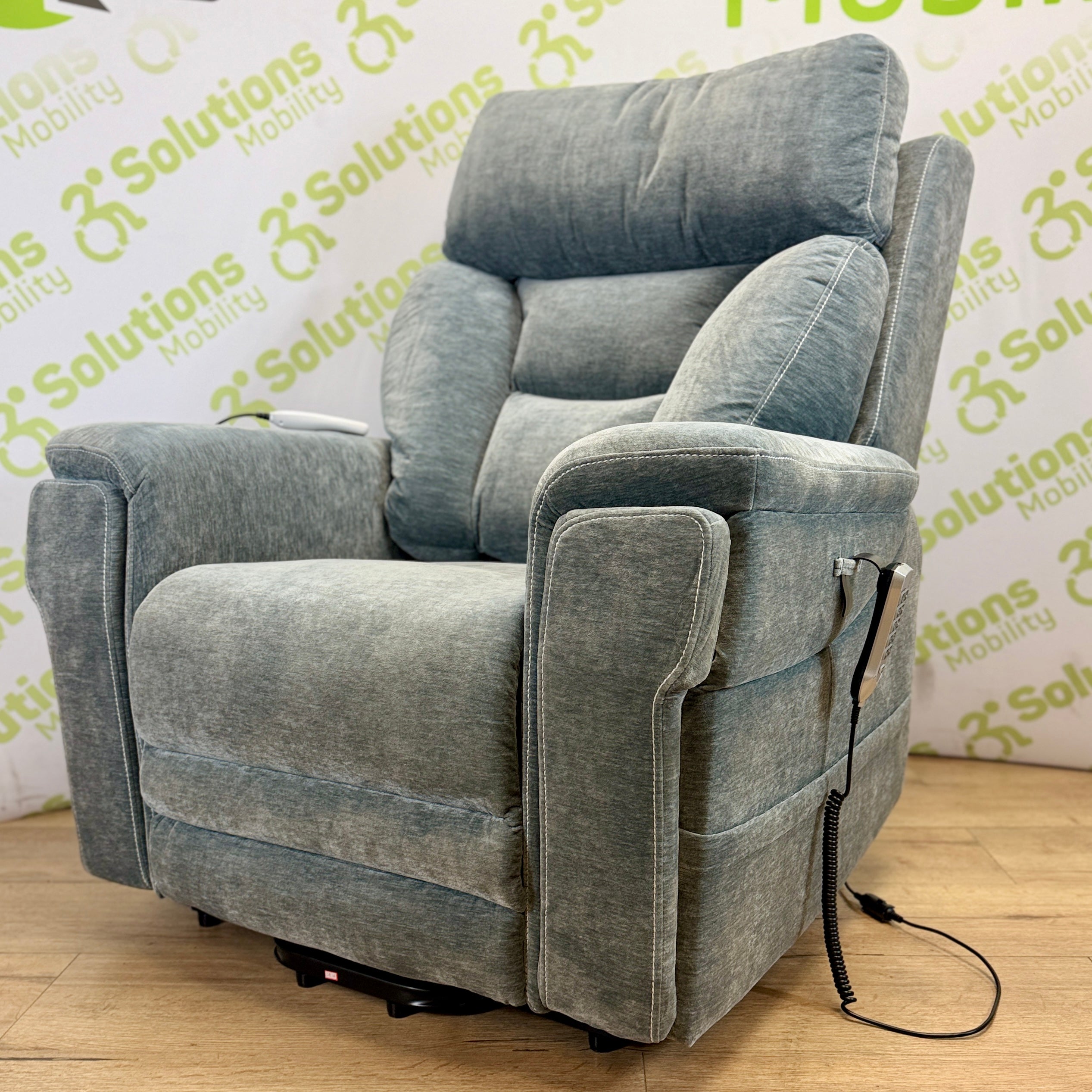 Ultra Comfort Electric Riser Recliner with Heat and Massage Armchair