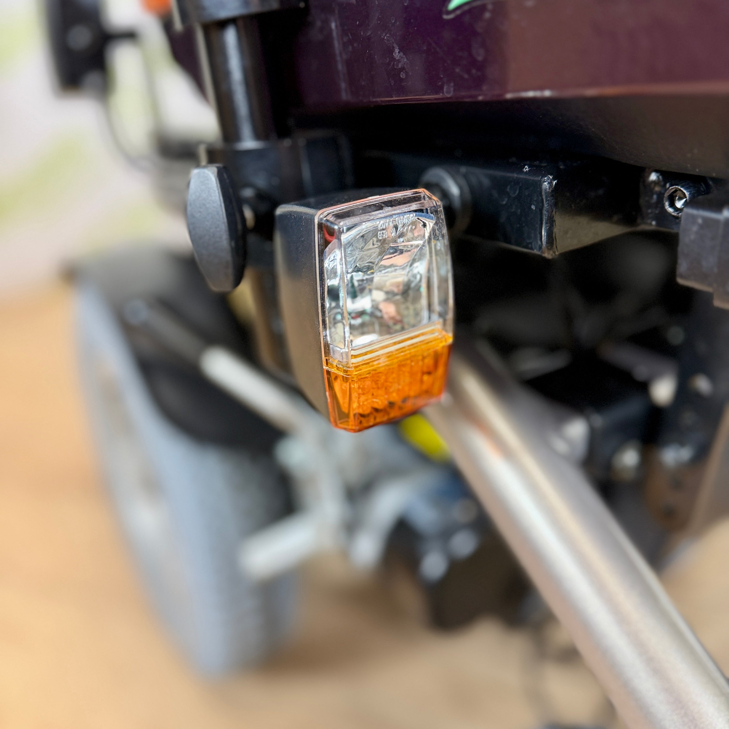 Kymco K Activ CAPTAIN SEAT 6mph Powerchair - Class 3 Lights