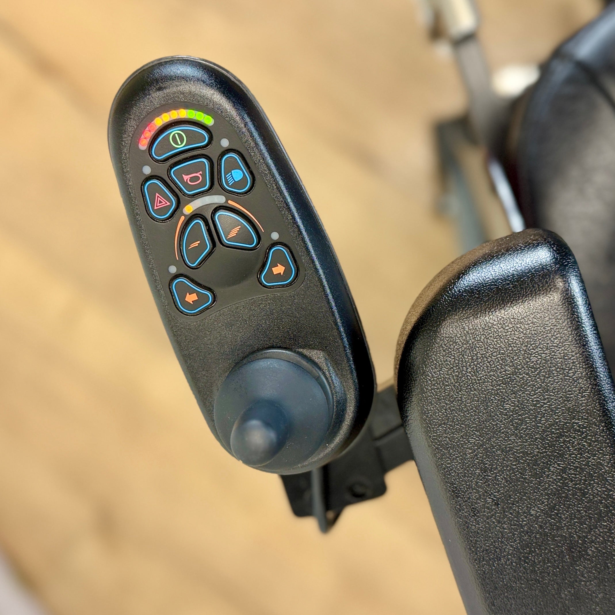 Kymco K Activ CAPTAIN SEAT 6mph Powerchair - Class 3 Lights