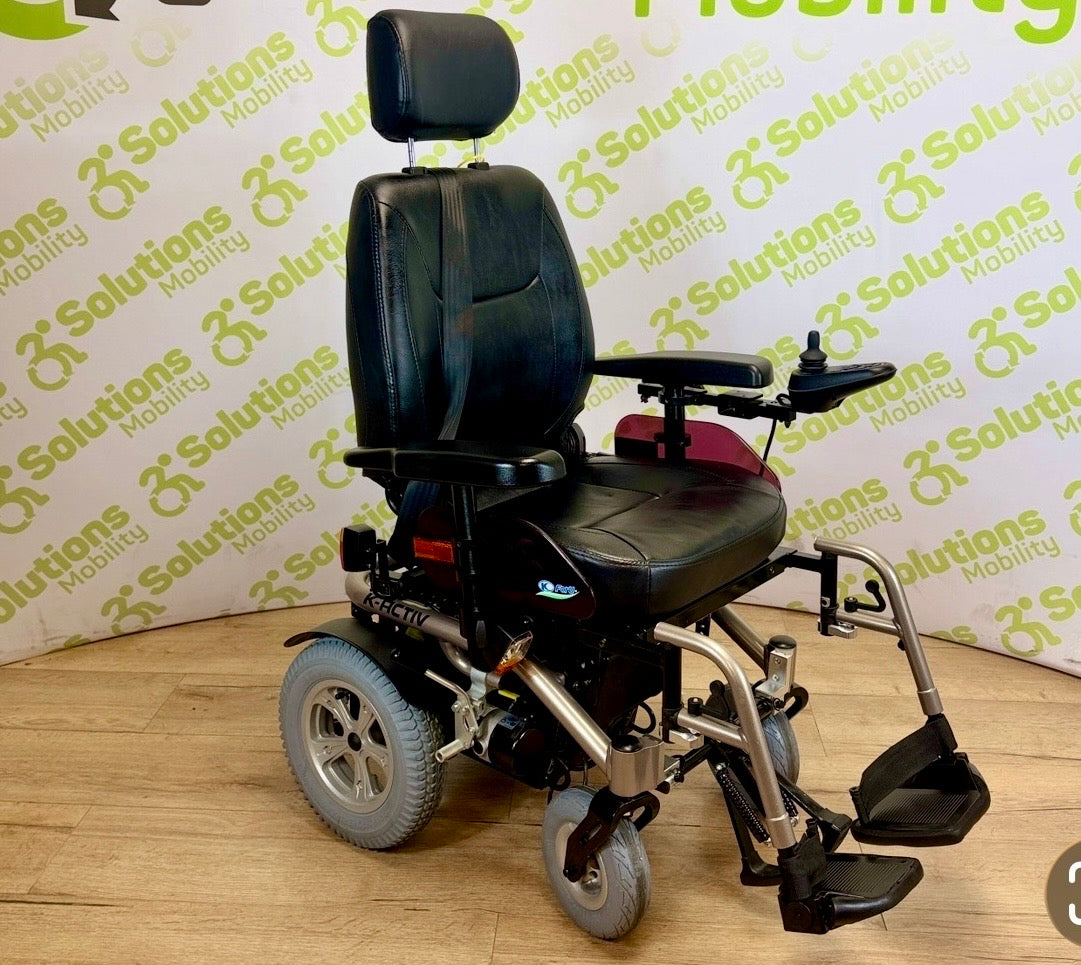 Kymco K Activ CAPTAIN SEAT 6mph Powerchair - Class 3 Lights