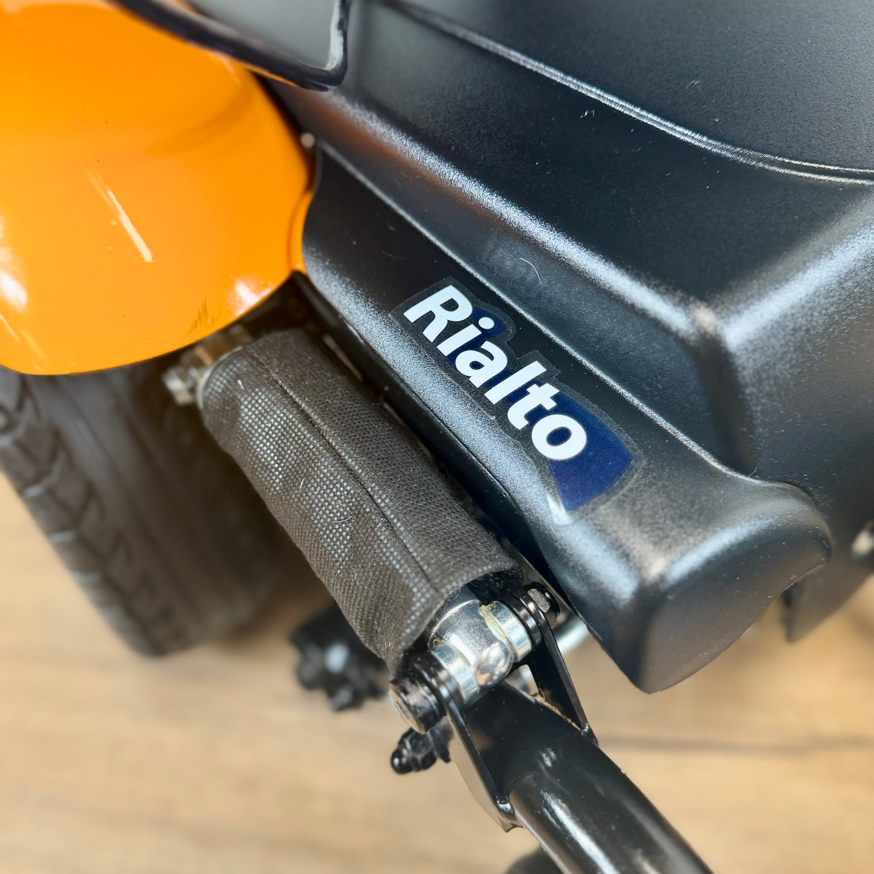 Rascal Rialto 4mph Mid Wheel Drive Electric Mobility Powerchair