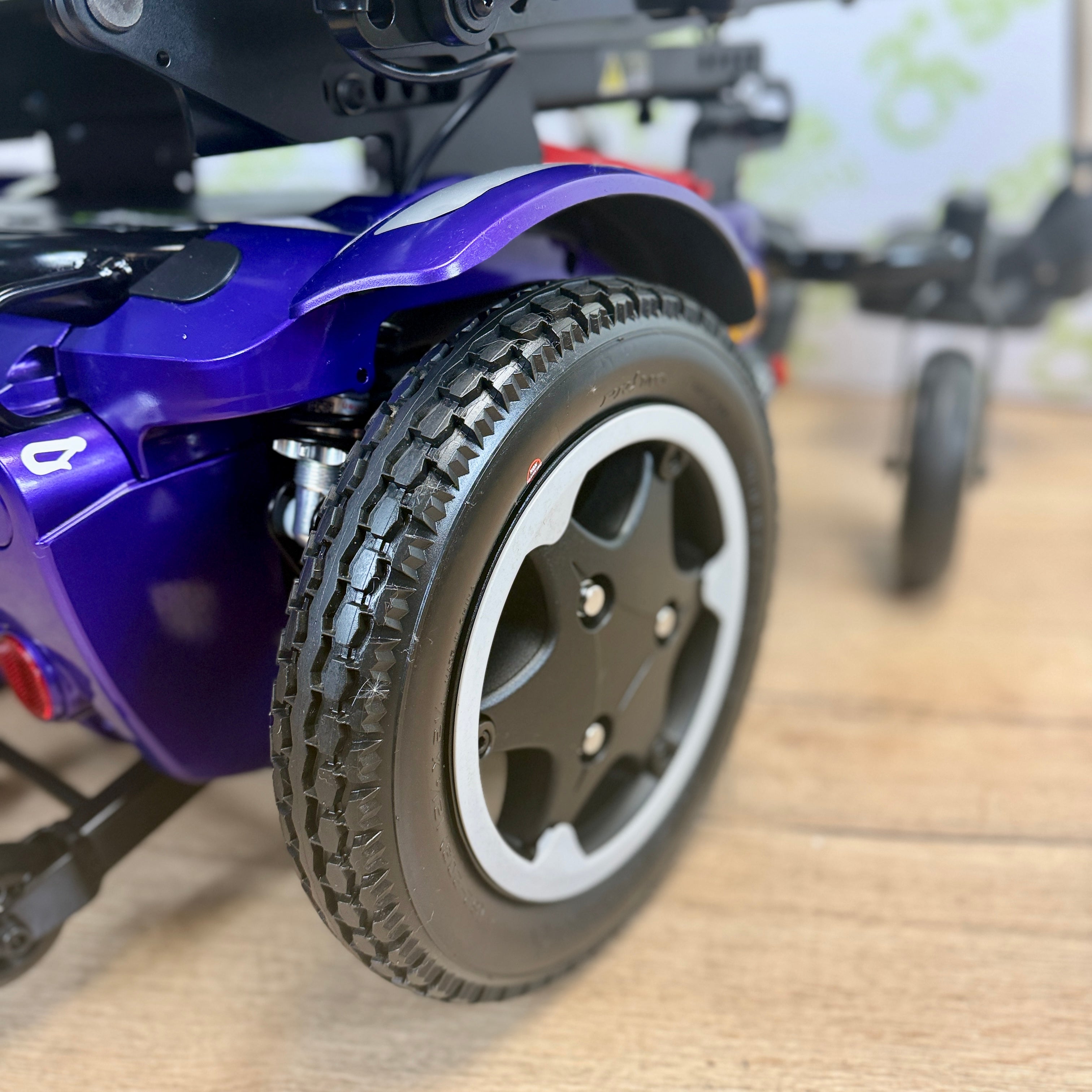 Quickie Q300r 4mph RWD  Electric Tilt Mobility Powerchair