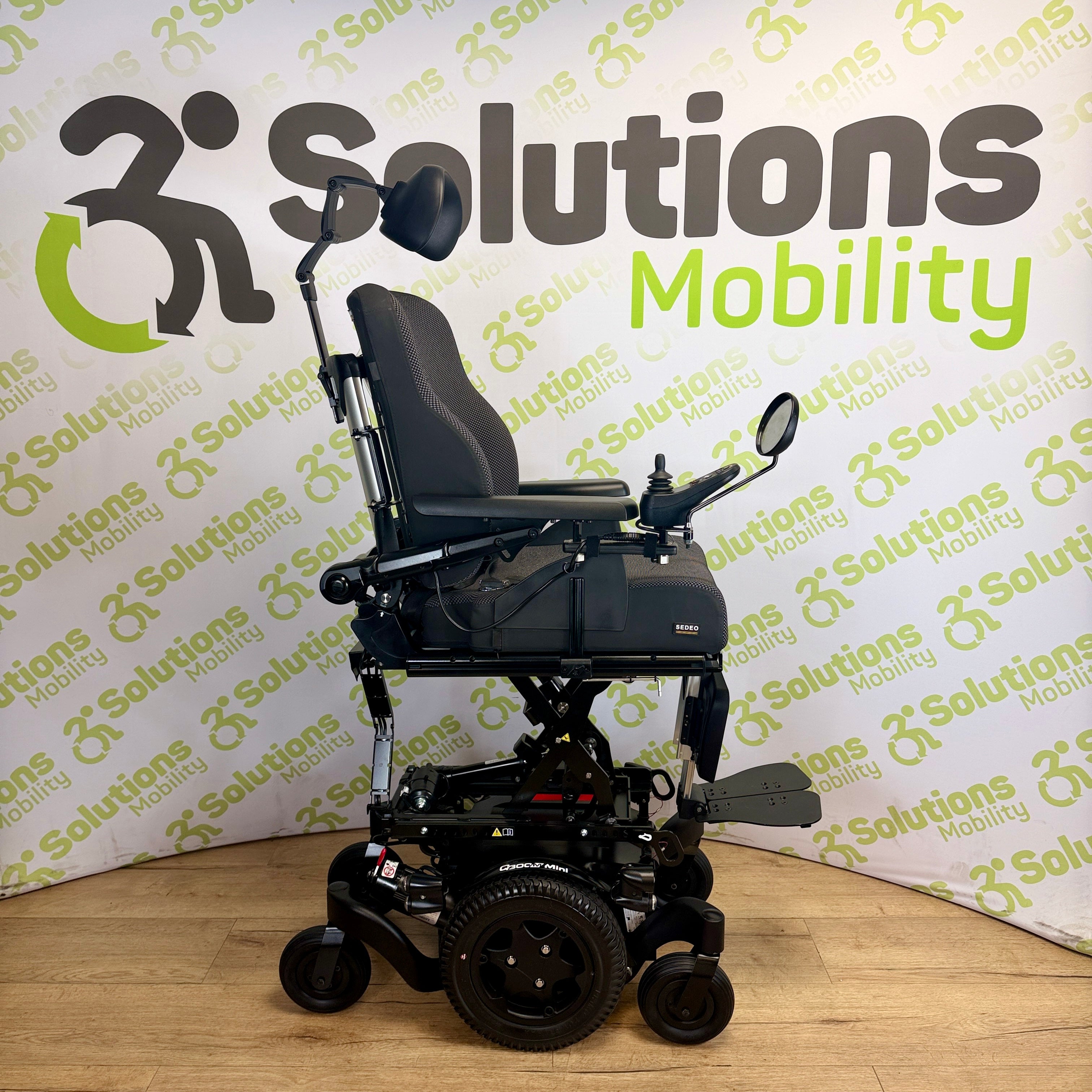 Quickie Q300M Mini MWD 6mph Powerchair Electric Rise and Tilt