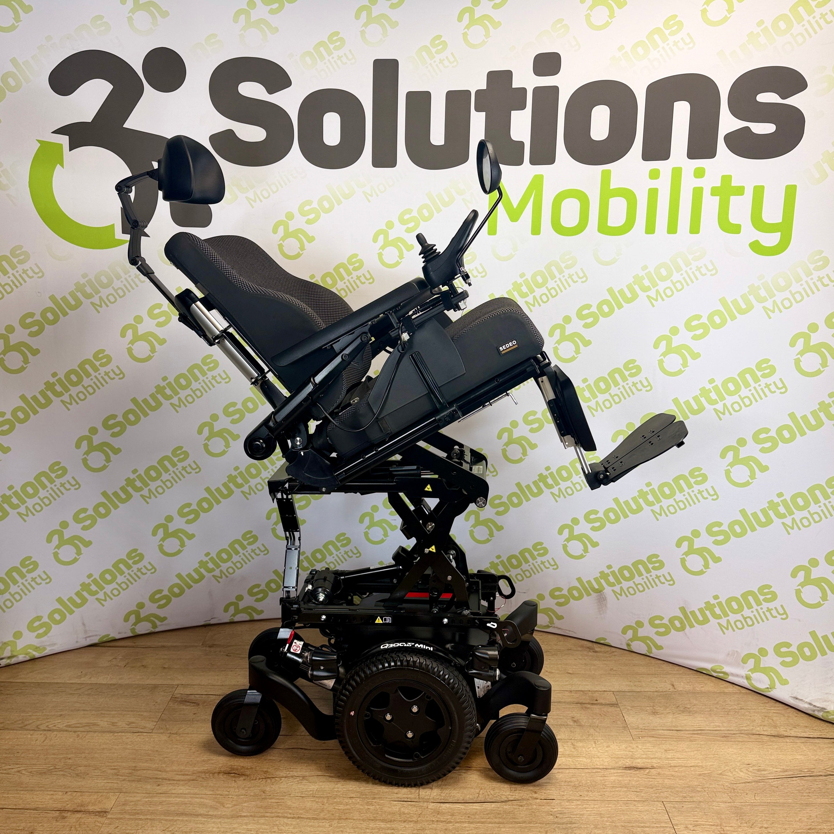 Quickie Q300M Mini MWD 6mph Powerchair Electric Rise and Tilt