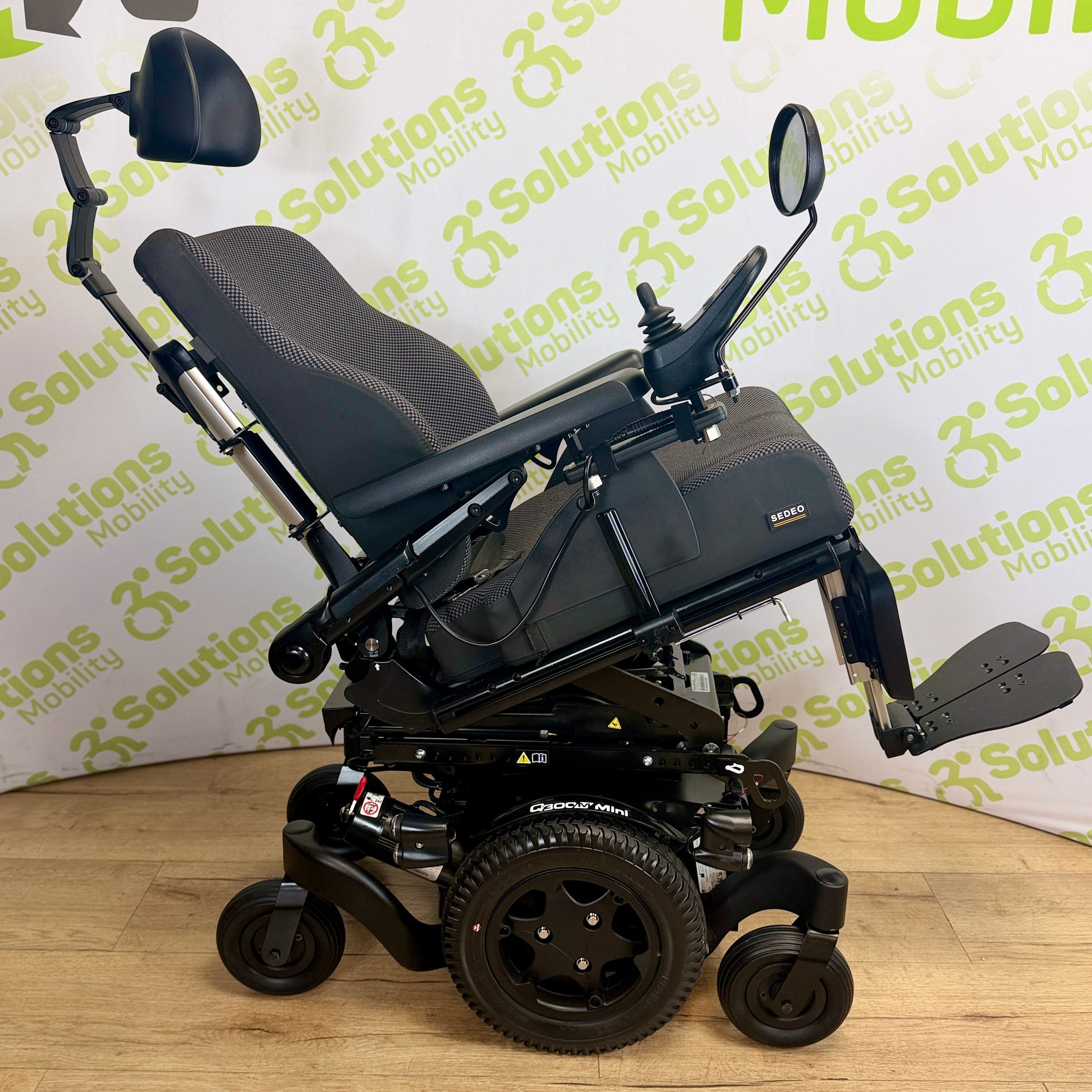 Quickie Q300M Mini MWD 6mph Powerchair Electric Rise and Tilt