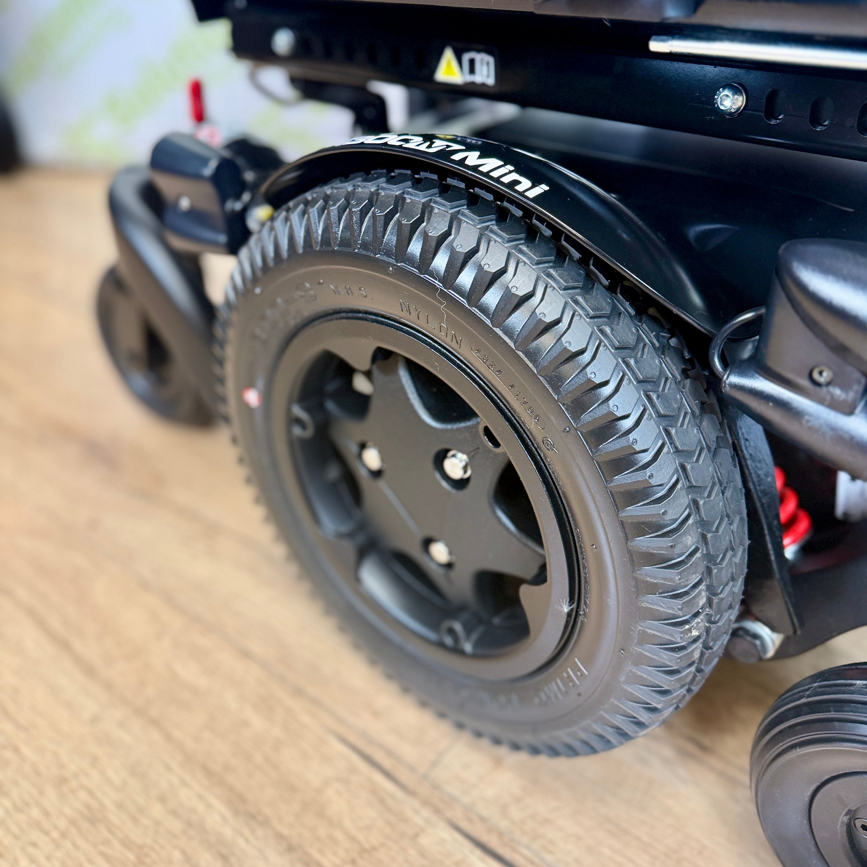 Quickie Q300M Mini MWD 6mph Powerchair Electric Rise and Tilt