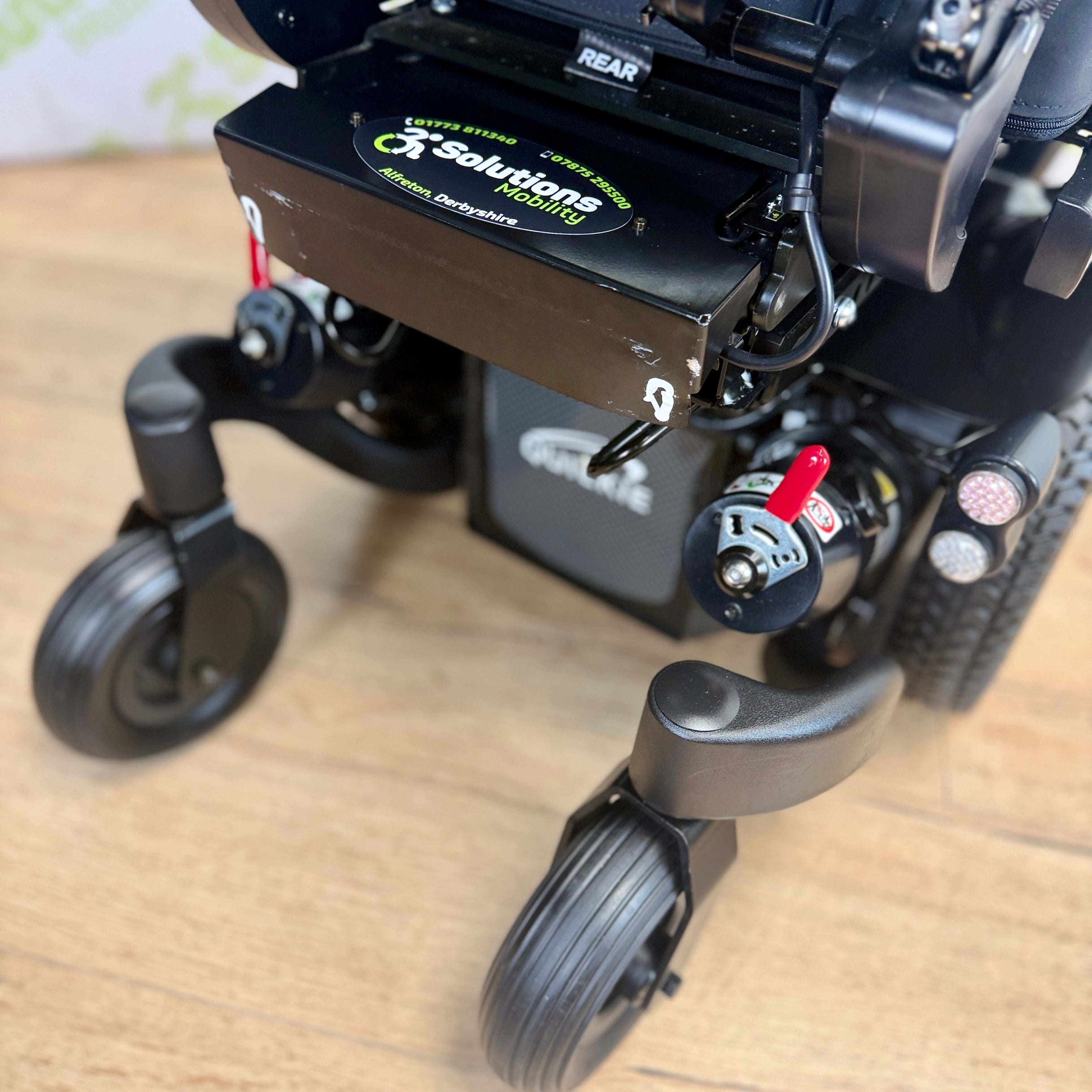 Quickie Q300M Mini MWD 6mph Powerchair Electric Rise and Tilt