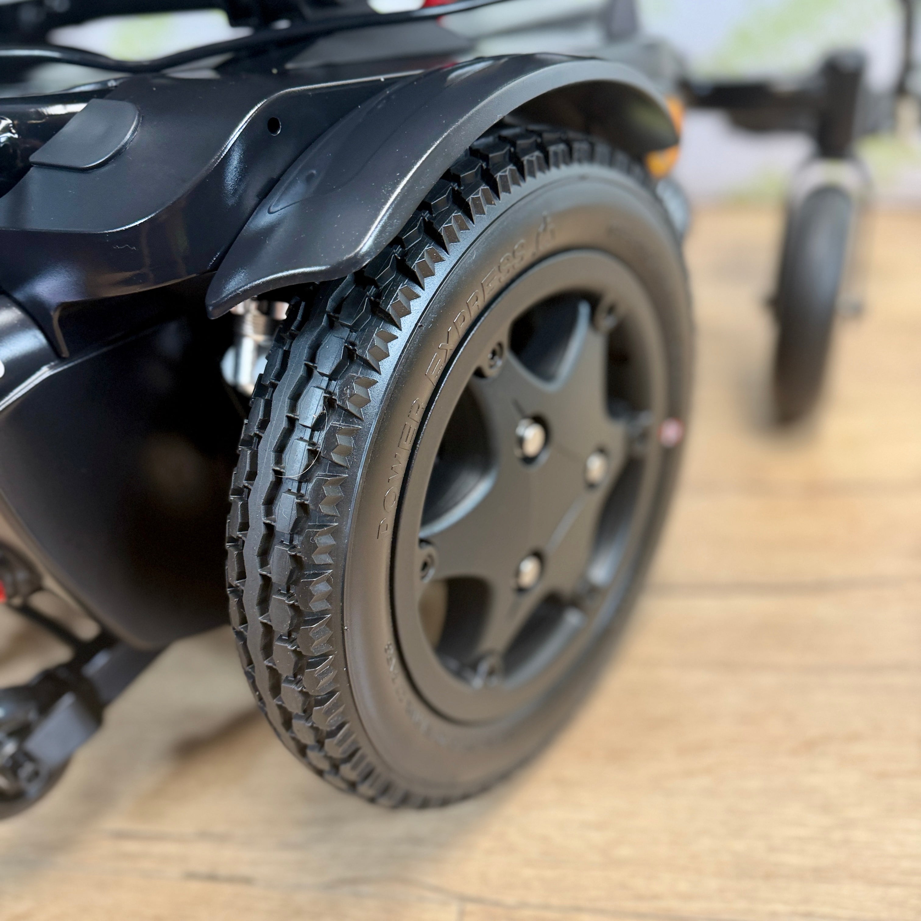 Quickie Q100R Powerchair - Narrow 4mph Rear Wheel Drive