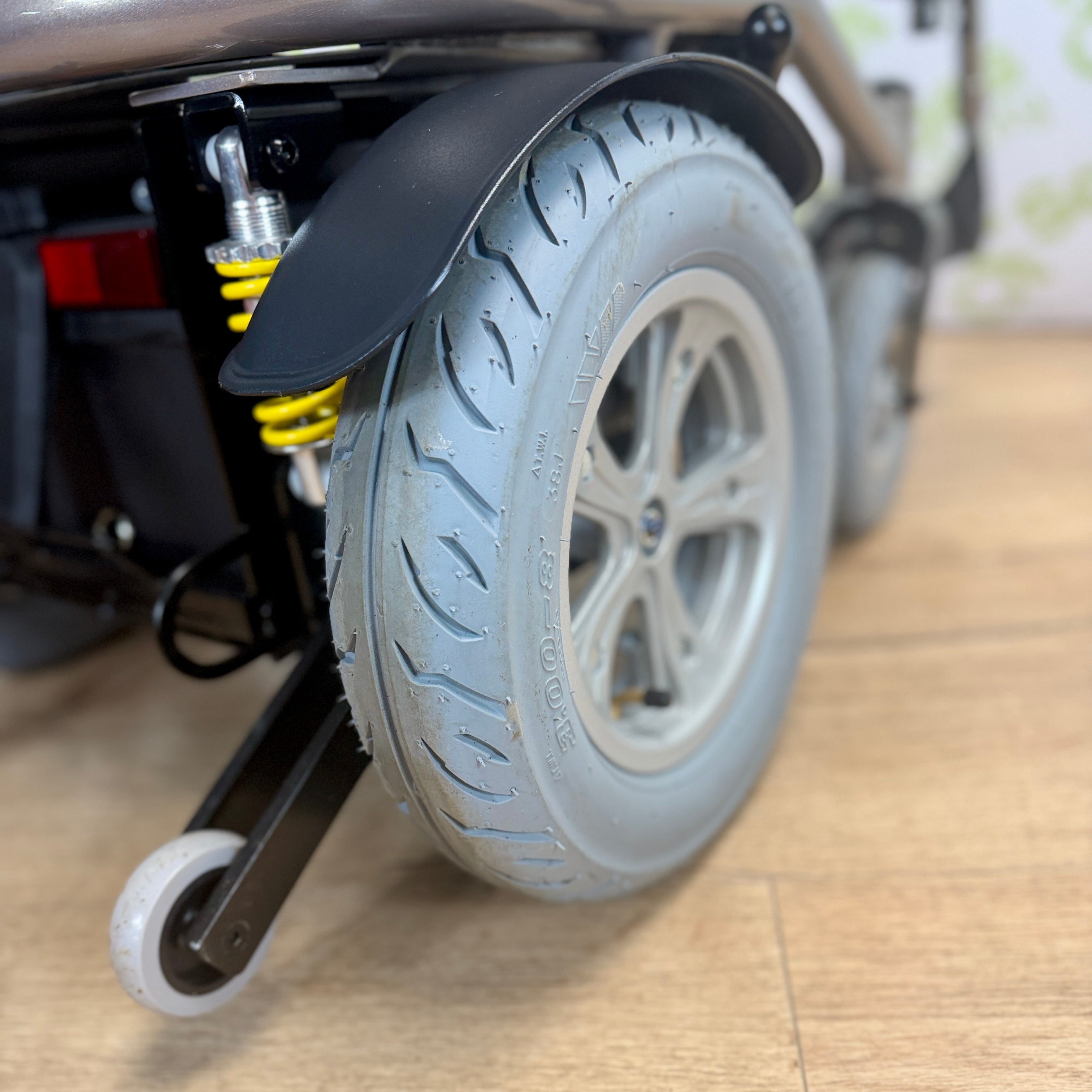 Kymco K Activ REHAB 6mph Powerchair - Class 3 Lights