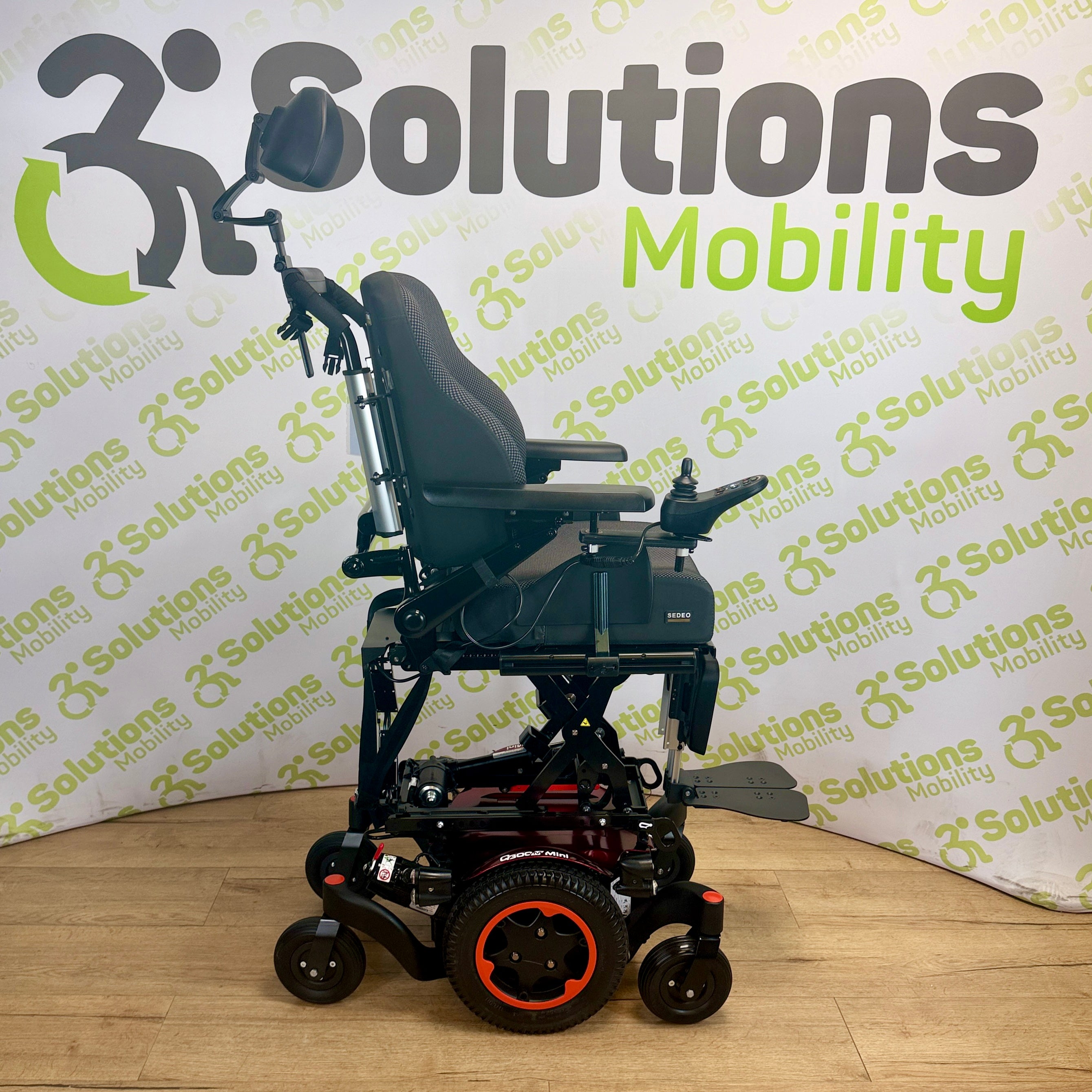 Quickie Q300M Mini MWD 6mph Powerchair Electric Rise and Tilt