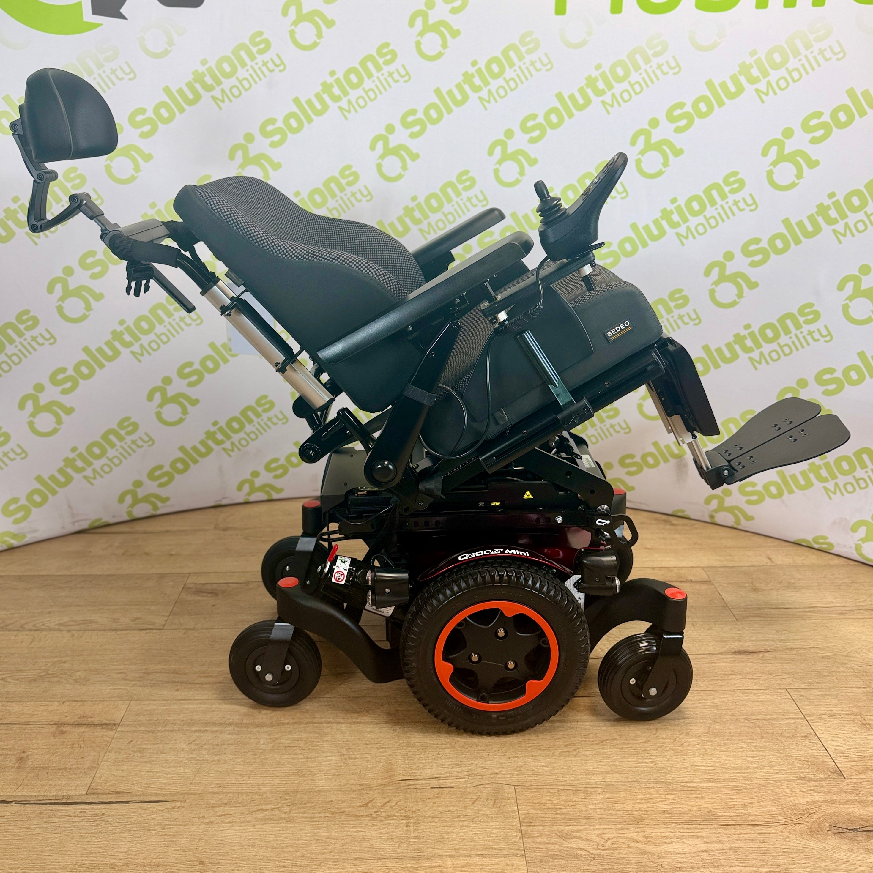 Quickie Q300M Mini MWD 6mph Powerchair Electric Rise and Tilt
