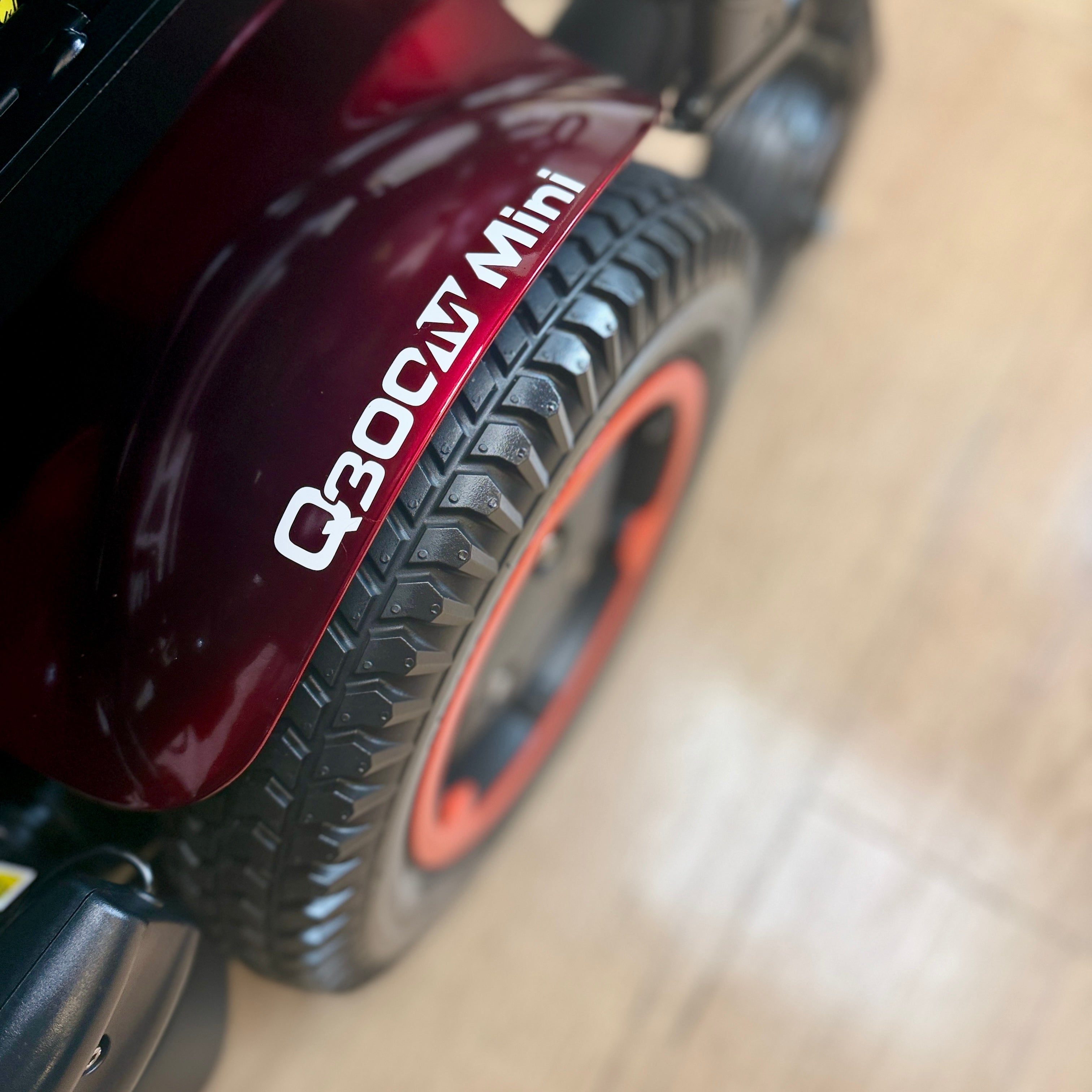 Quickie Q300M Mini MWD 6mph Powerchair Electric Rise and Tilt