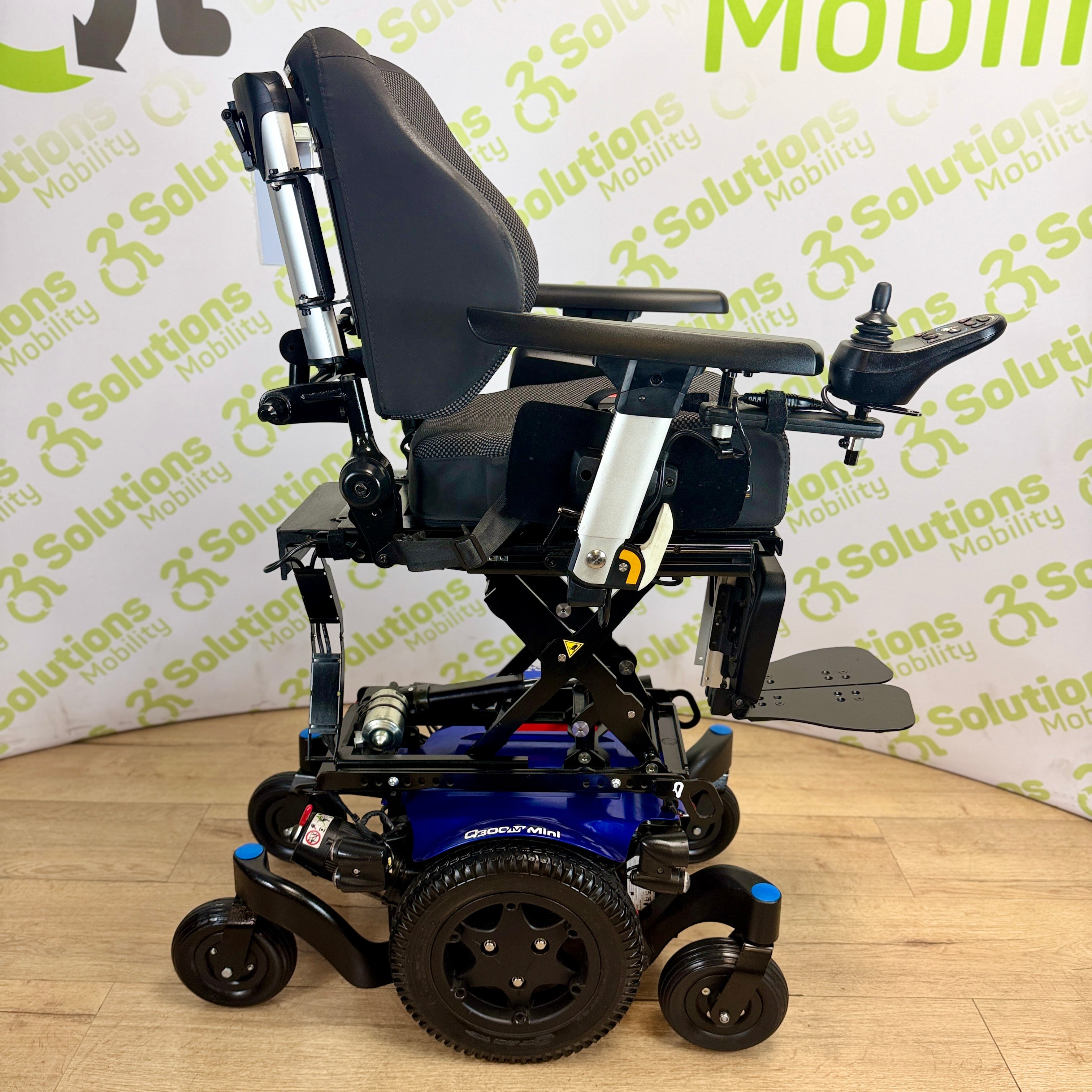 Quickie Q300M Mini MWD 6mph Powerchair Electric Rise and Tilt