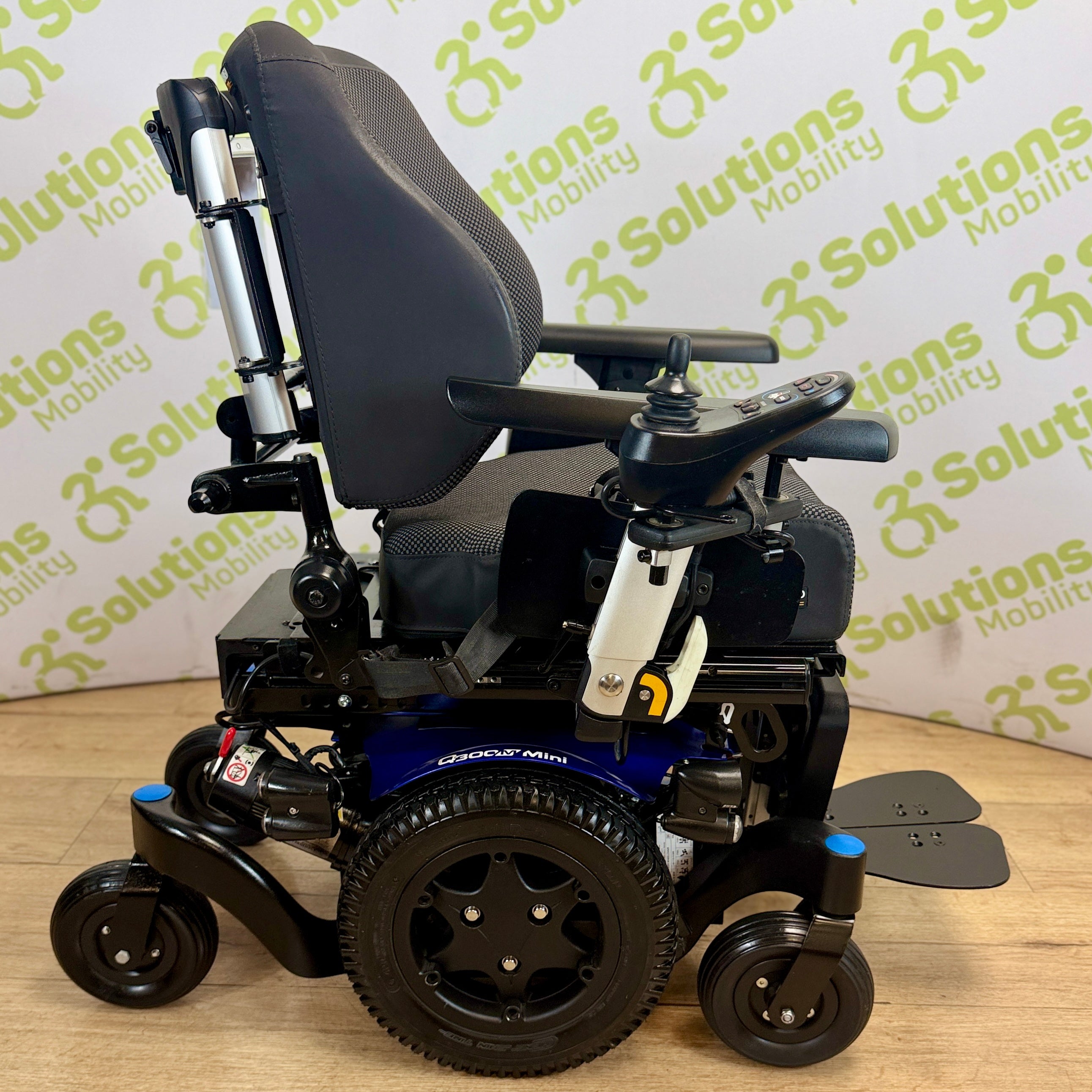 Quickie Q300M Mini MWD 6mph Powerchair Electric Rise and Tilt