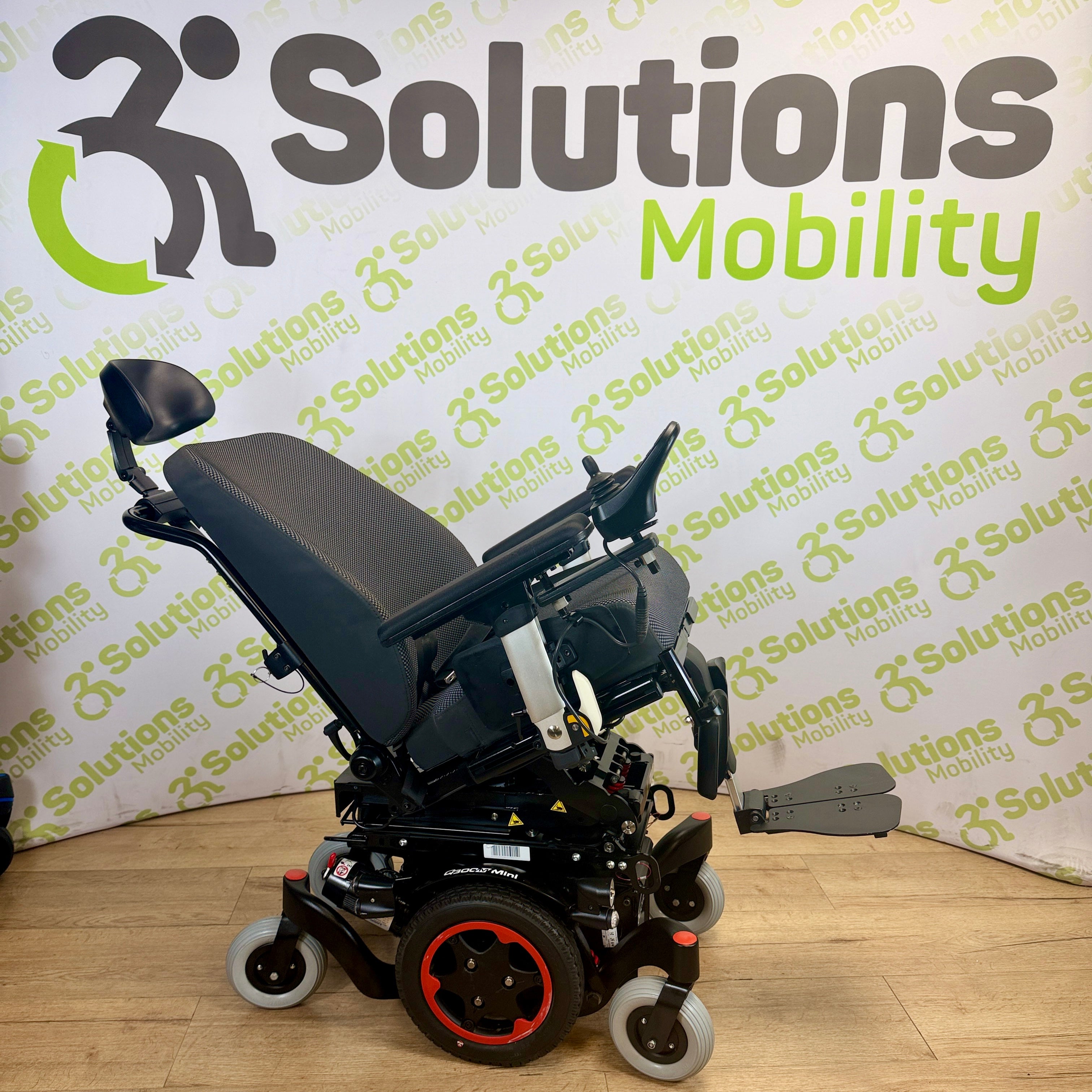 Quickie Q300M Mini MWD 6mph Powerchair Electric Rise and Tilt