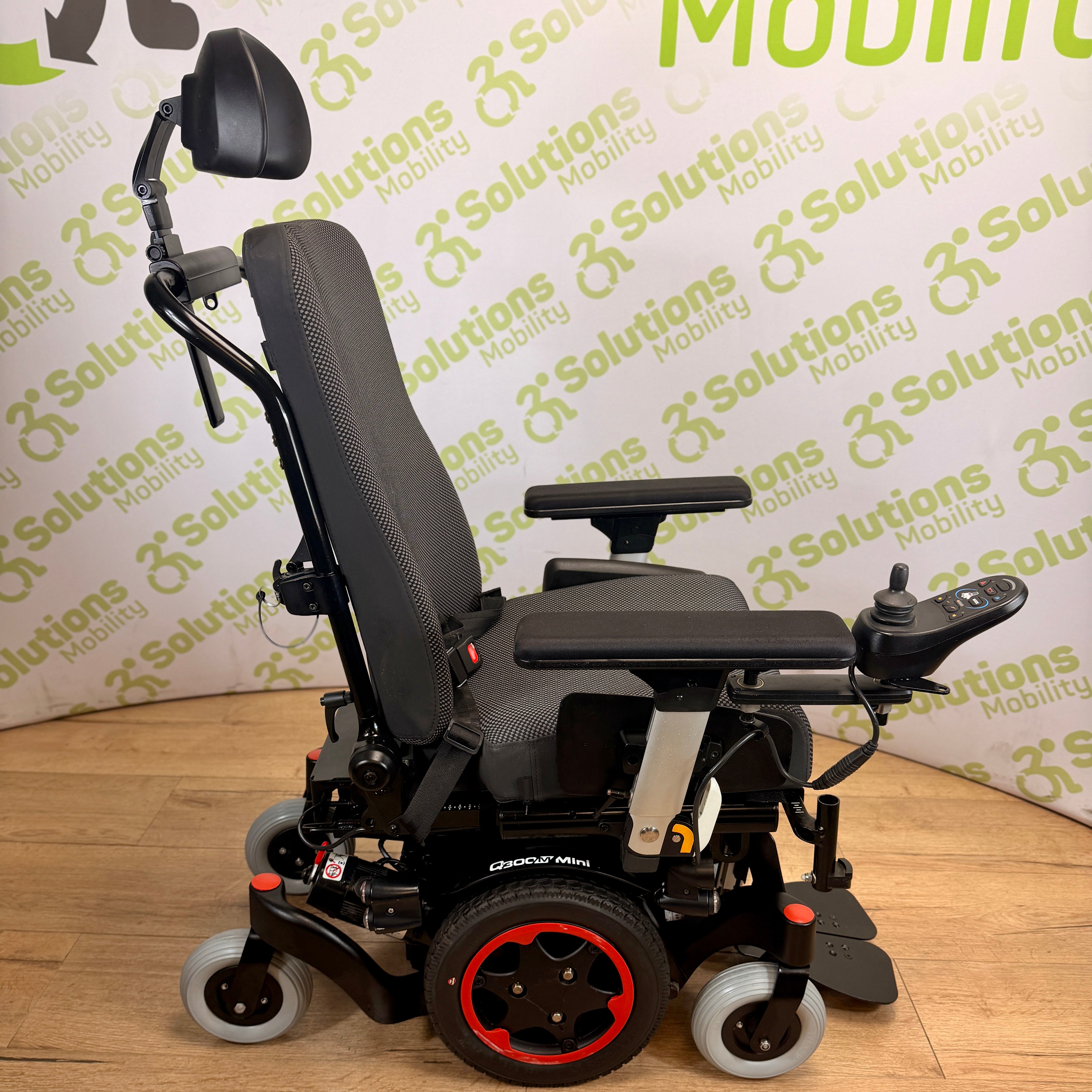 Quickie Q300M Mini MWD 6mph Powerchair Electric Rise and Tilt
