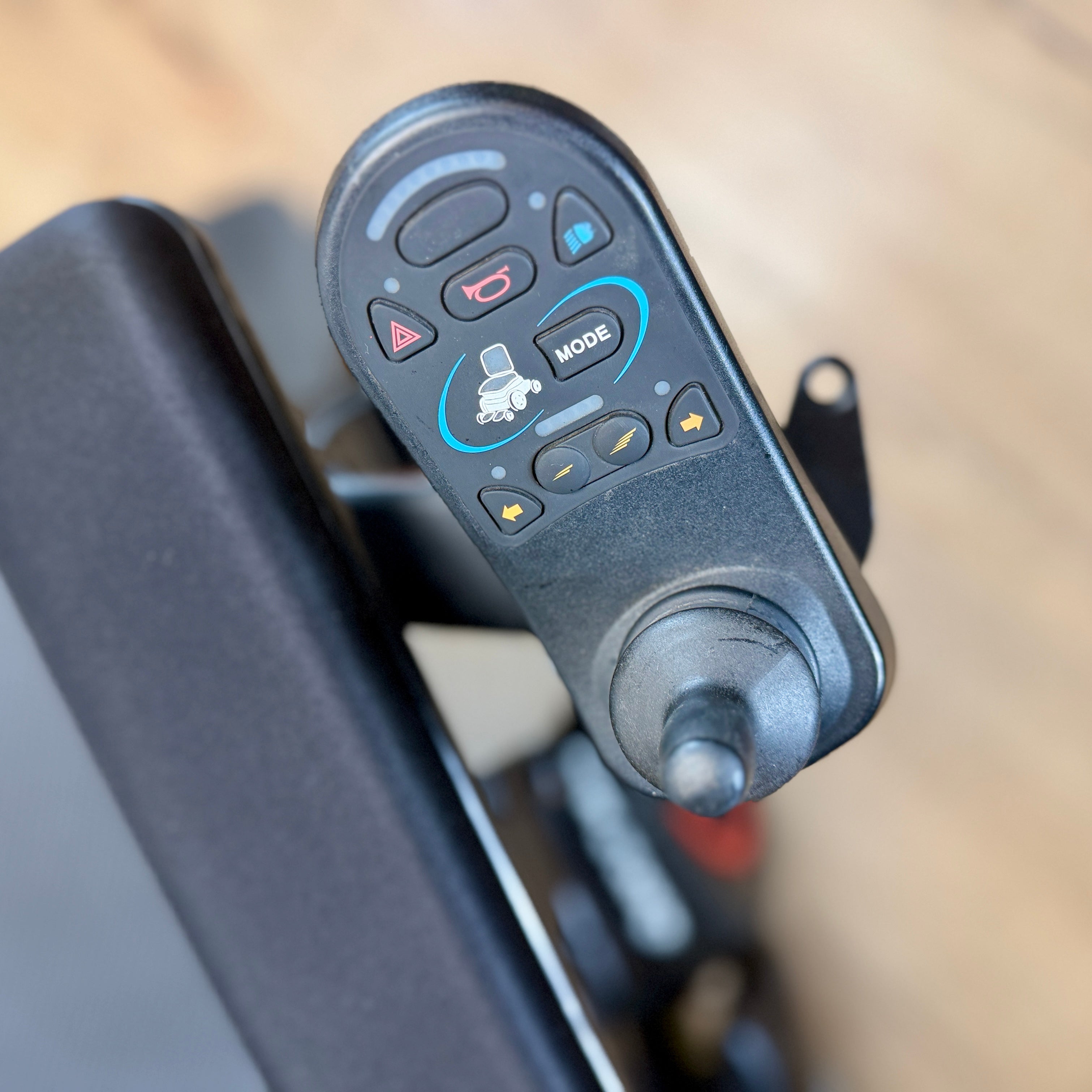 Quickie Q300M Mini MWD 6mph Powerchair Electric Rise and Tilt