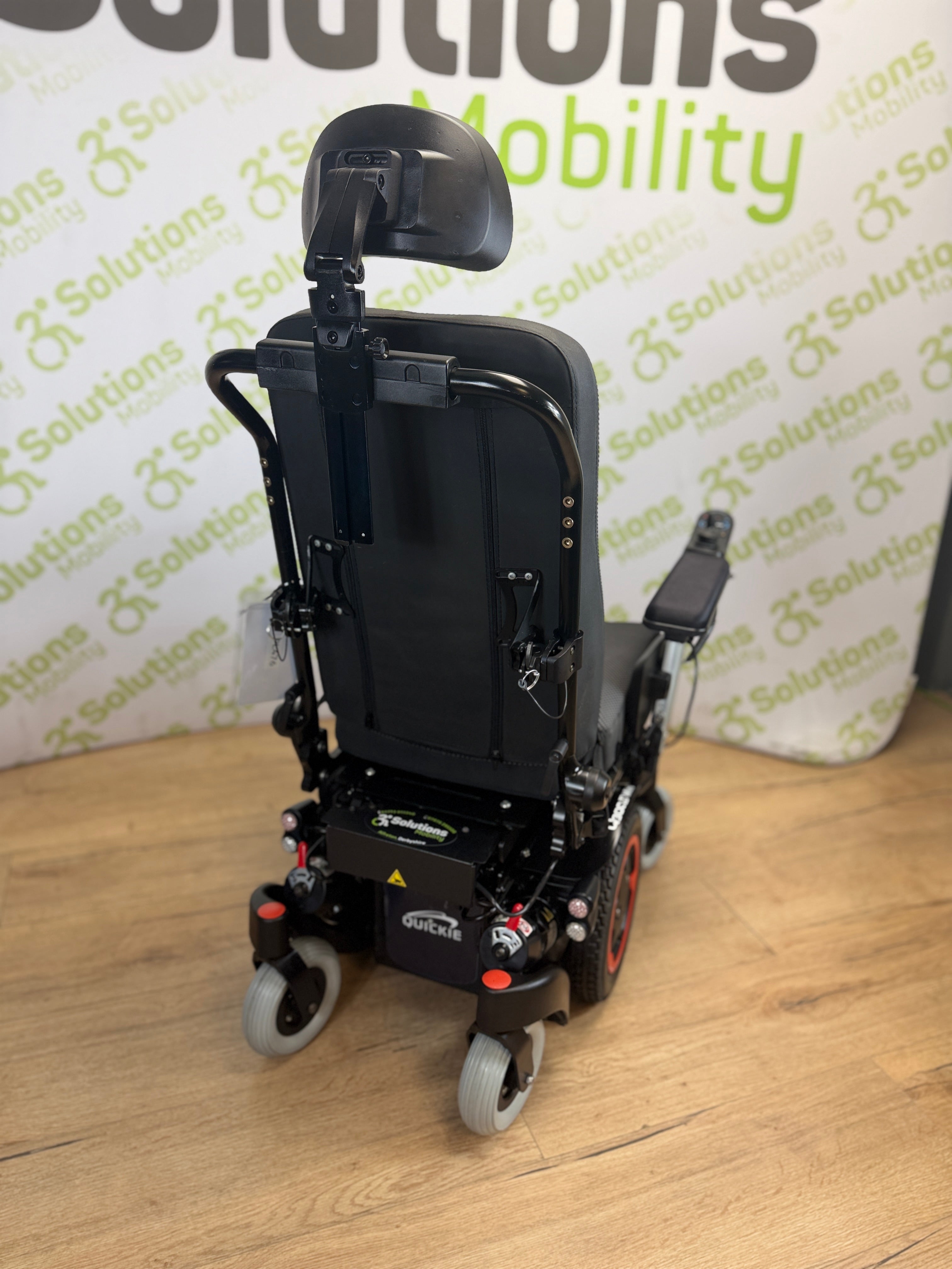 Quickie Q300M Mini MWD 6mph Powerchair Electric Rise and Tilt