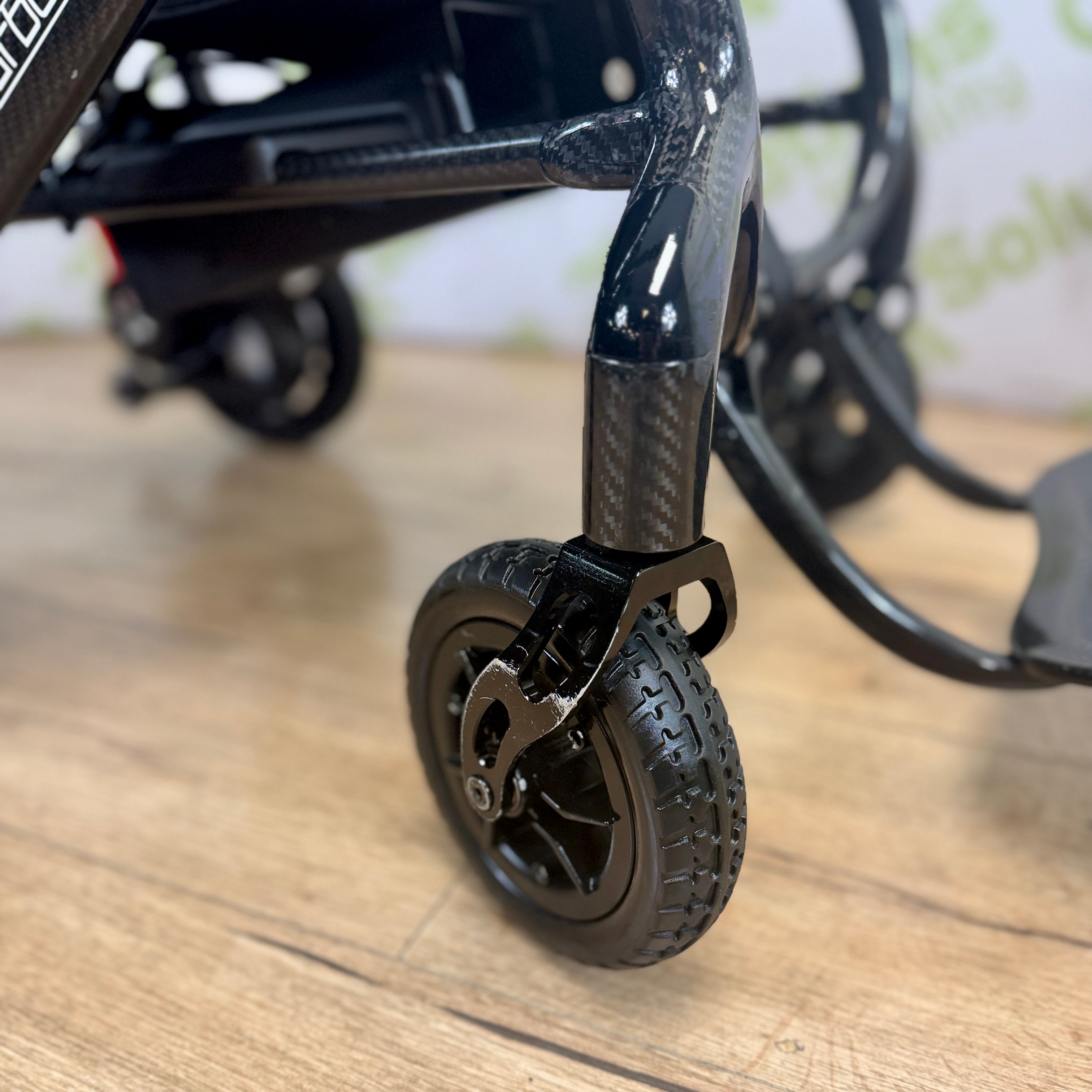 Quickie Q50r Carbon 4mph Folding Transportable Electric Lithium Battery Powerchair