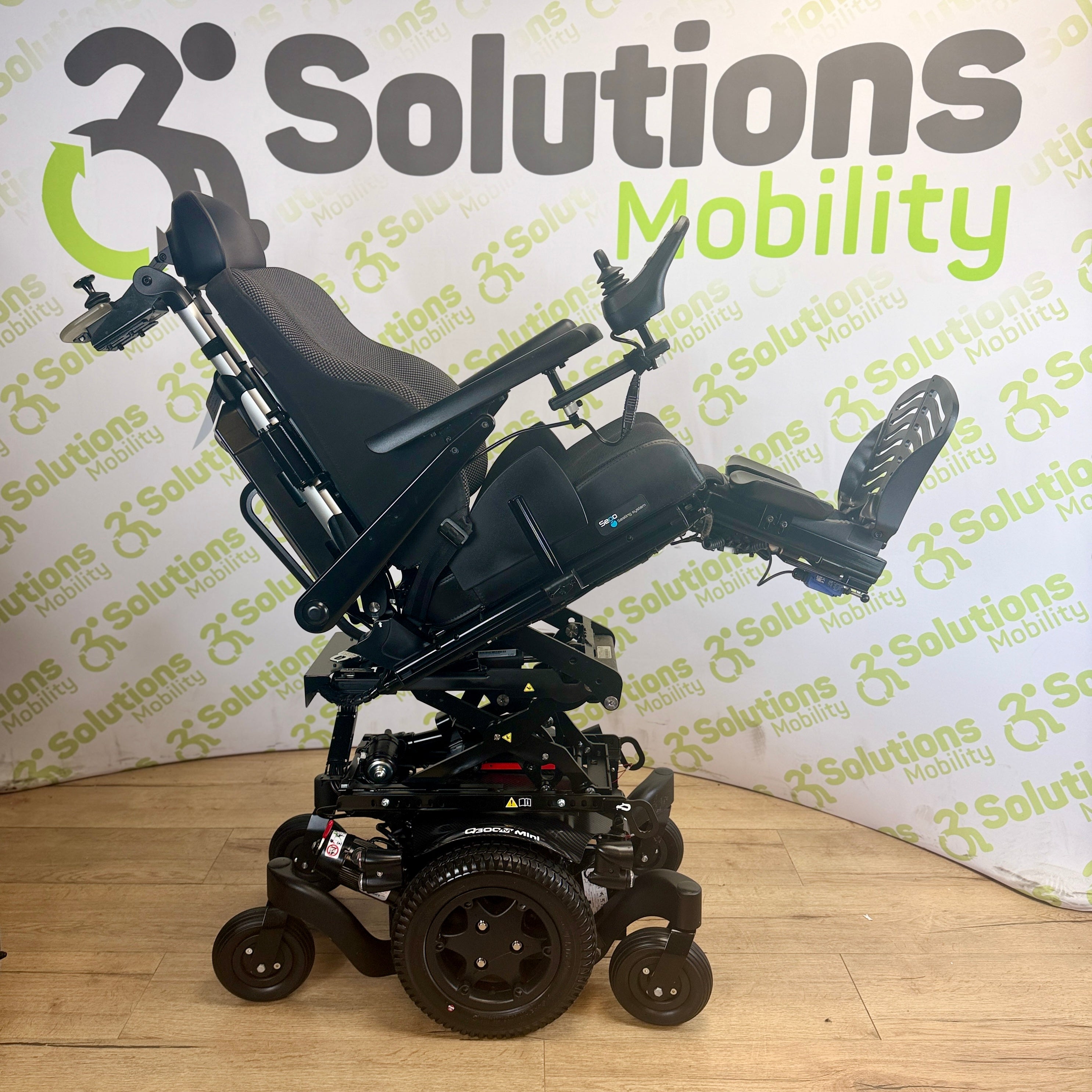 Quickie Q300M Mini MWD 6mph Powerchair Electric Rise Tilt Recline Footplate DUAL
