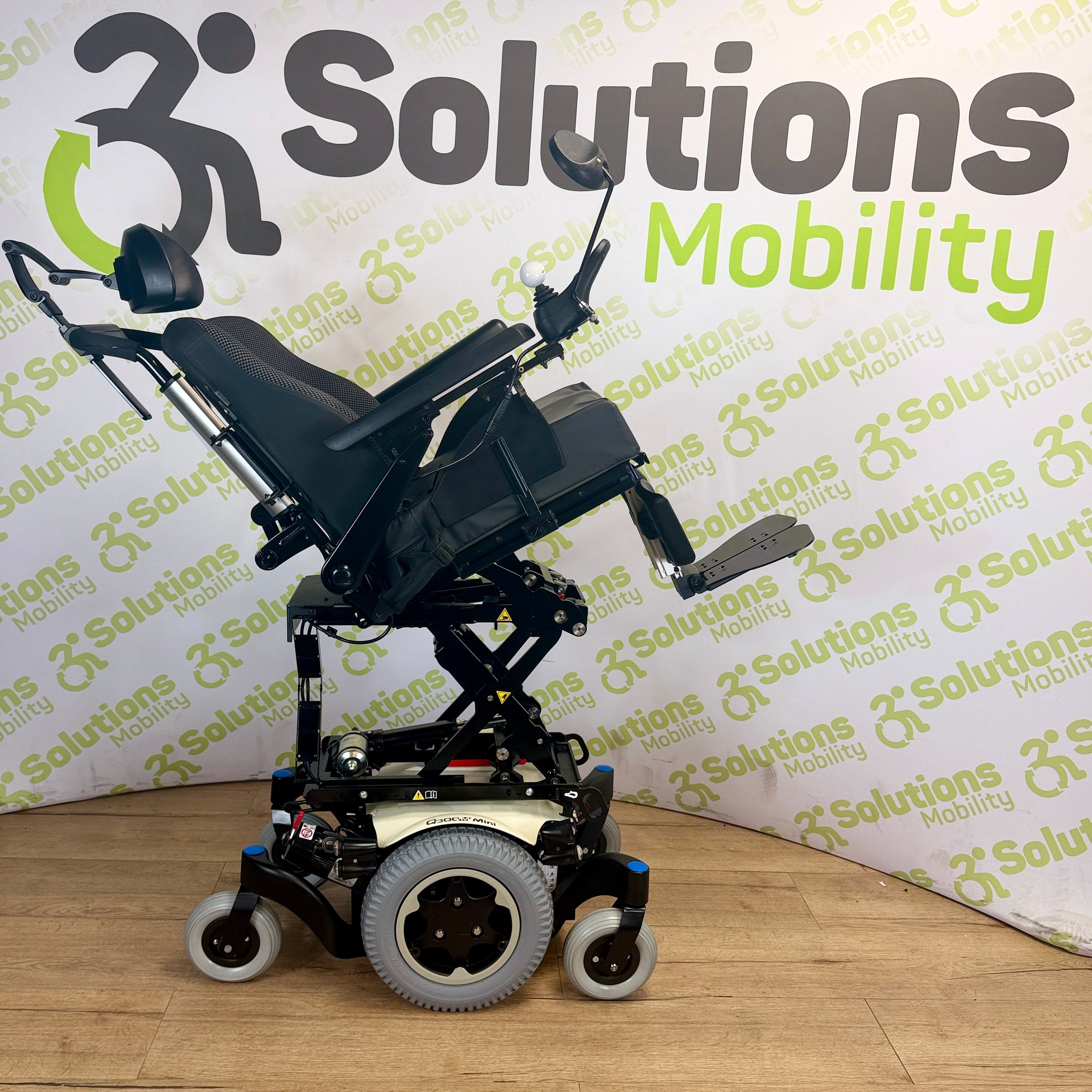 Quickie Q300M Mini MWD 6mph Powerchair Electric Rise and Tilt