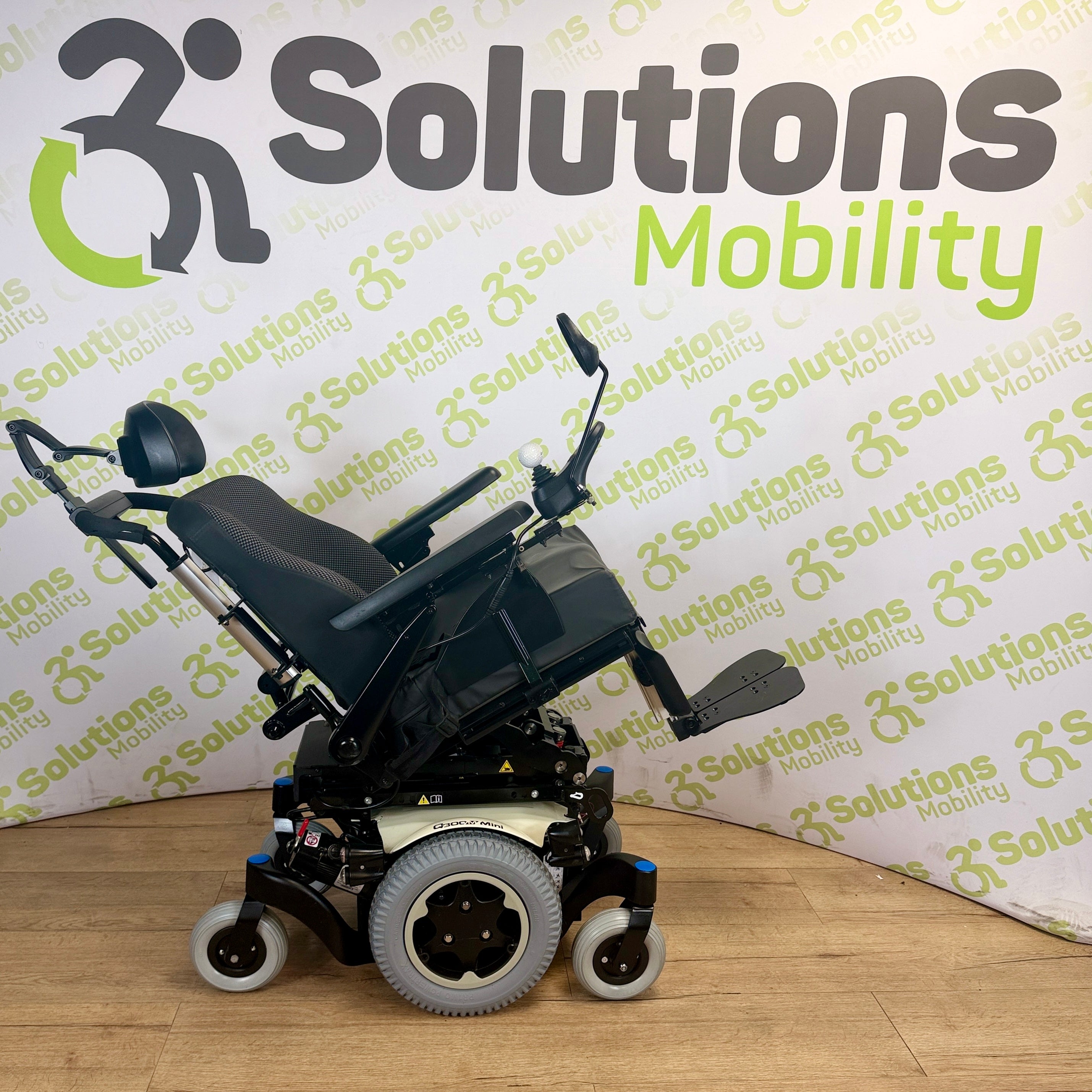 Quickie Q300M Mini MWD 6mph Powerchair Electric Rise and Tilt