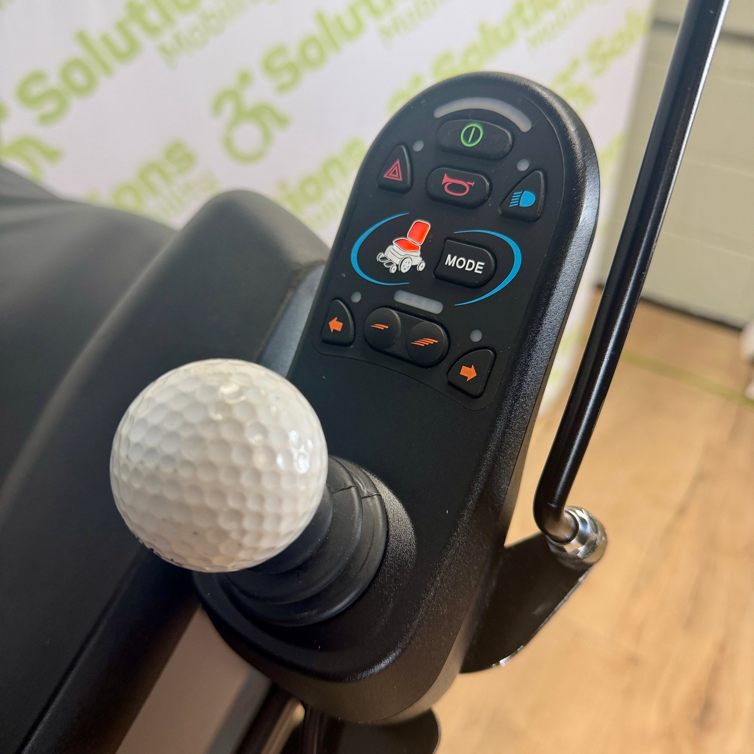Quickie Q300M Mini MWD 6mph Powerchair Electric Rise and Tilt