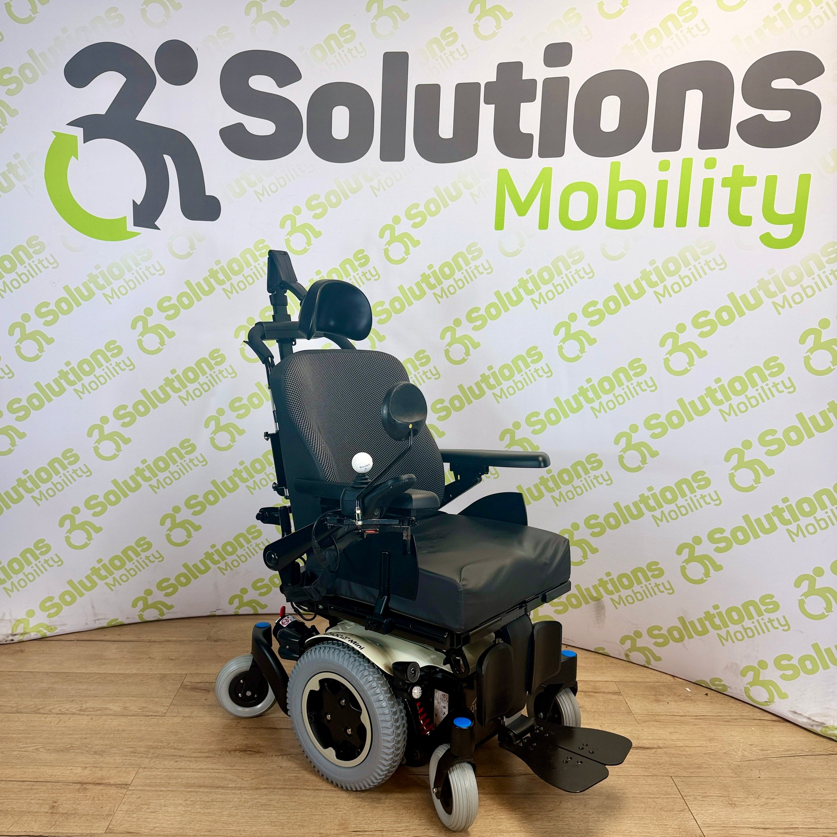 Quickie Q300M Mini MWD 6mph Powerchair Electric Rise and Tilt