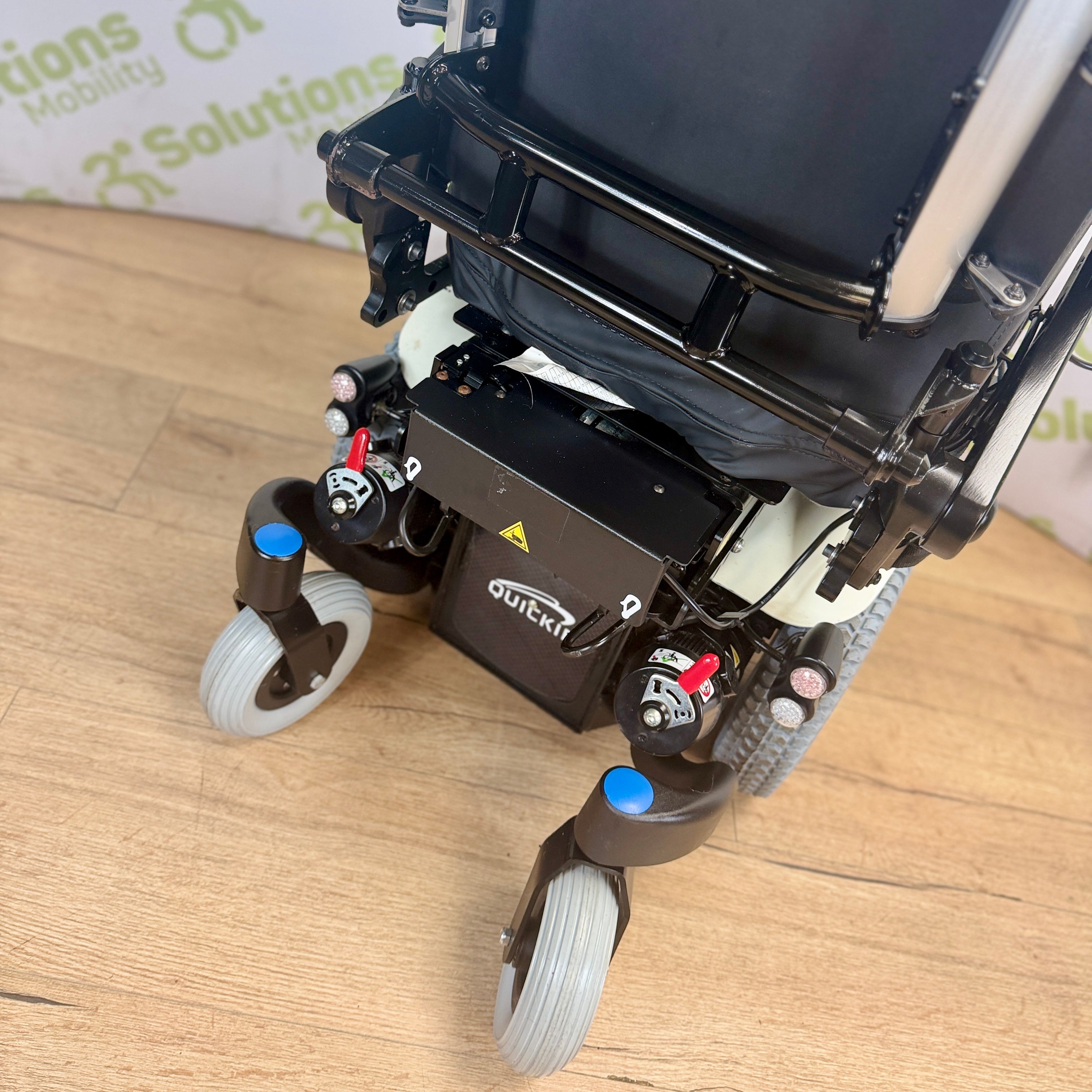Quickie Q300M Mini MWD 6mph Powerchair Electric Rise and Tilt