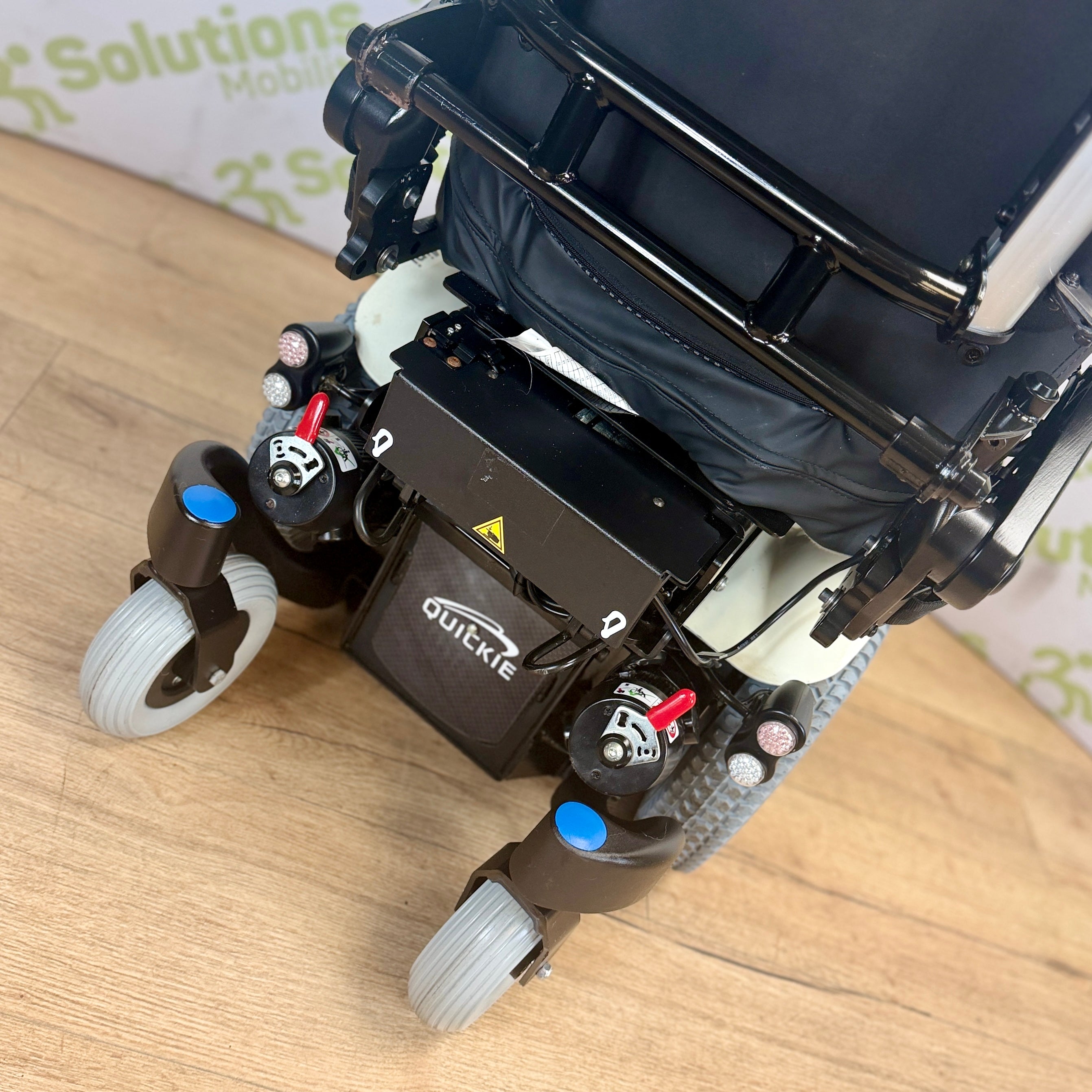 Quickie Q300M Mini MWD 6mph Powerchair Electric Rise and Tilt