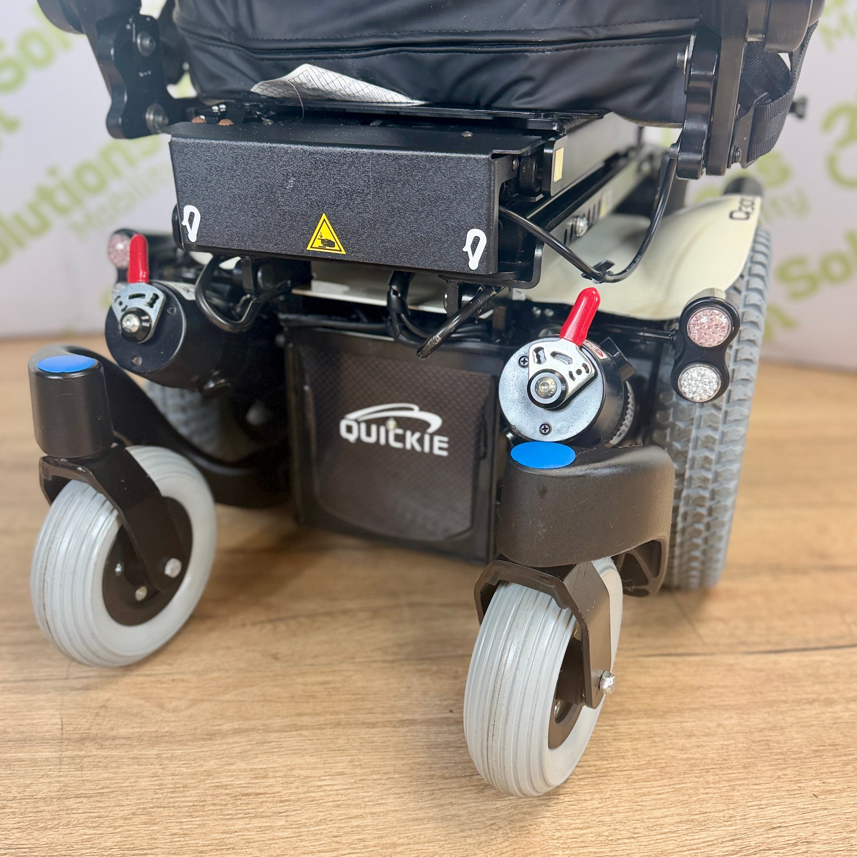 Quickie Q300M Mini MWD 6mph Powerchair Electric Rise and Tilt